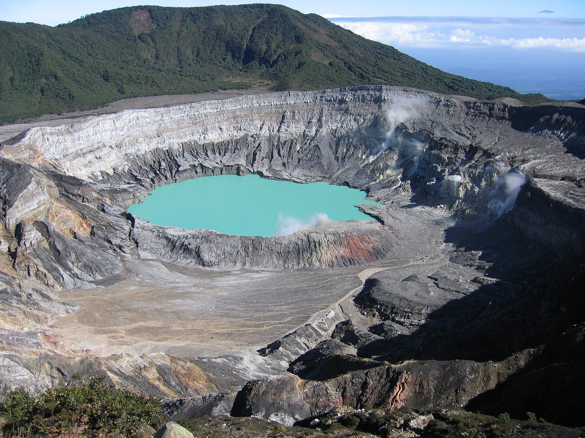 Poás volcano crater