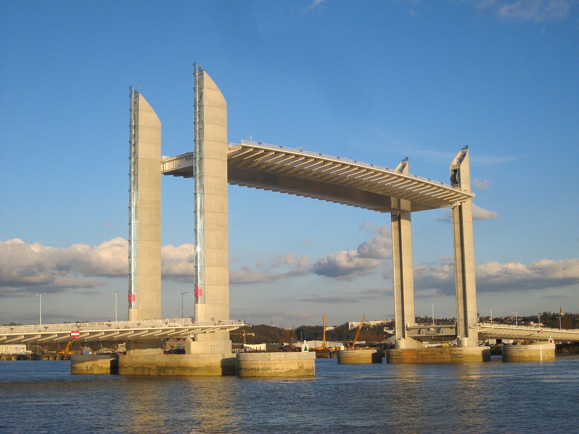 Pont Jacques-Chaban-Delmas, Bordeaux