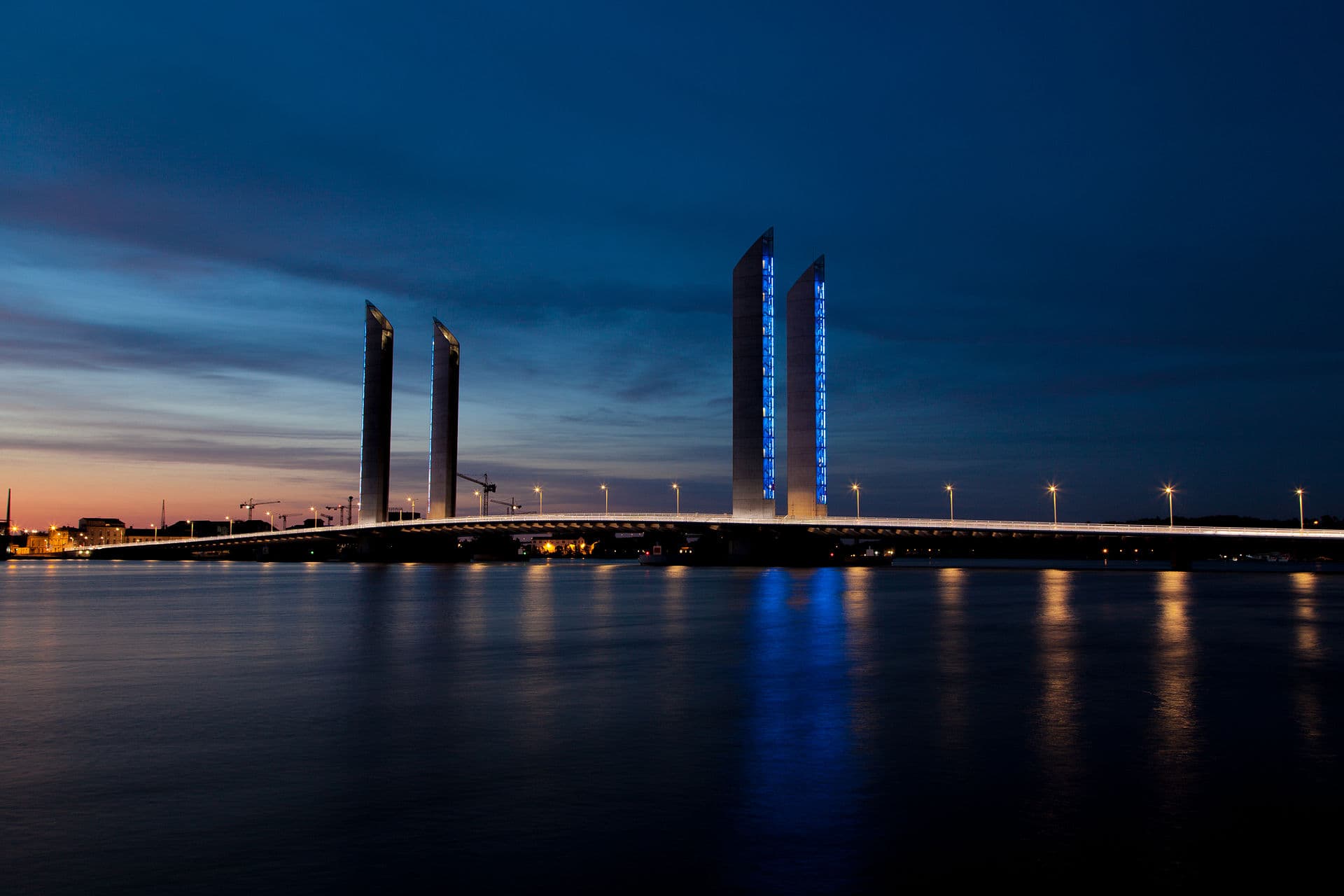 Pont Jacques-Chaban-Delmas, Bordeaux