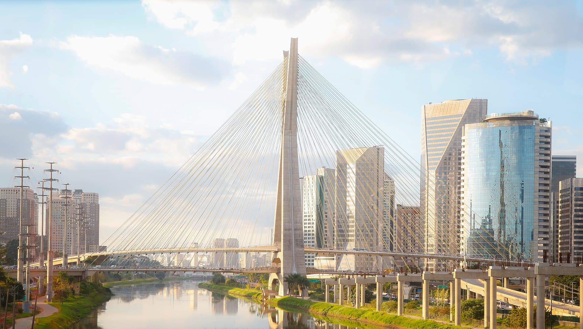 Ponte Estaiada (Octávio Frias de Oliveira Bridge), São Paulo