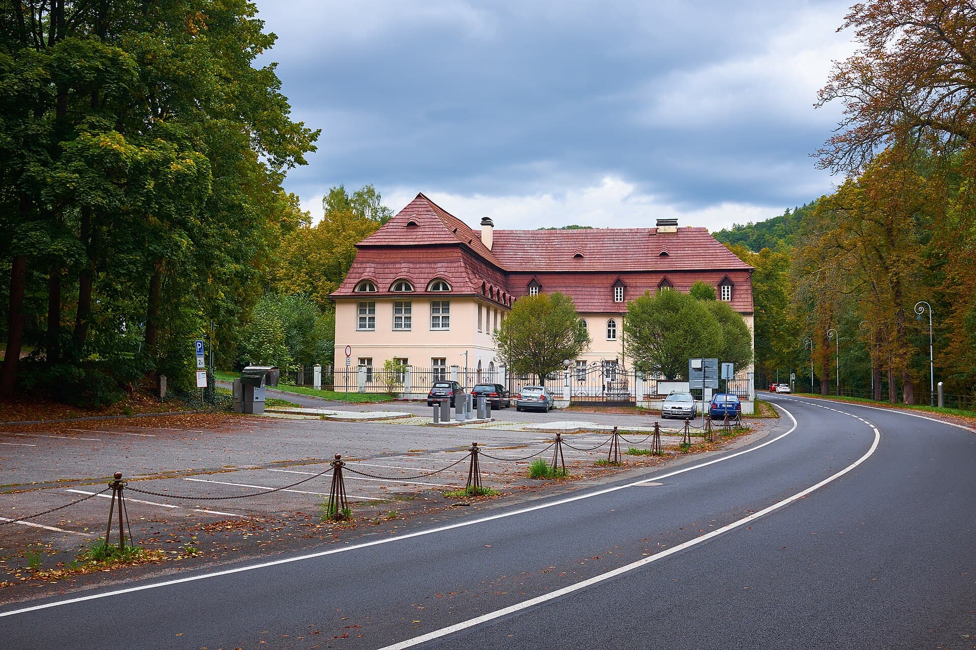 The Post Court, Karlovy Vary