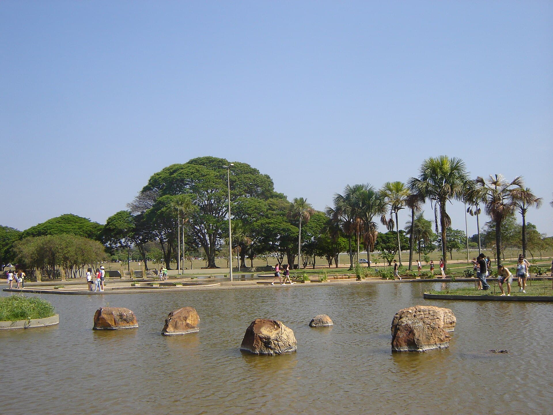 Praça dos Cristais, Brasília