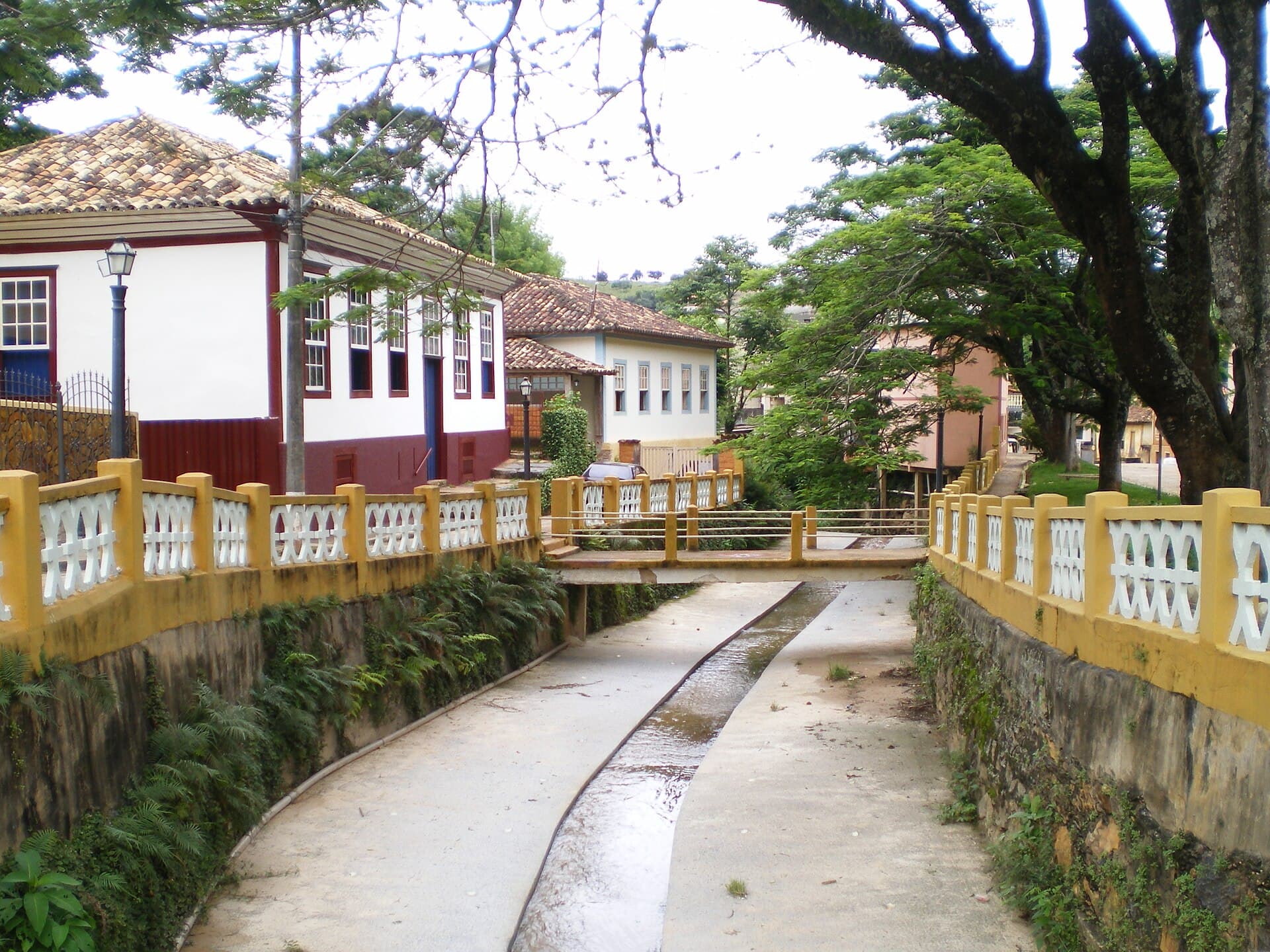 Prados and Bichinho village, Prados