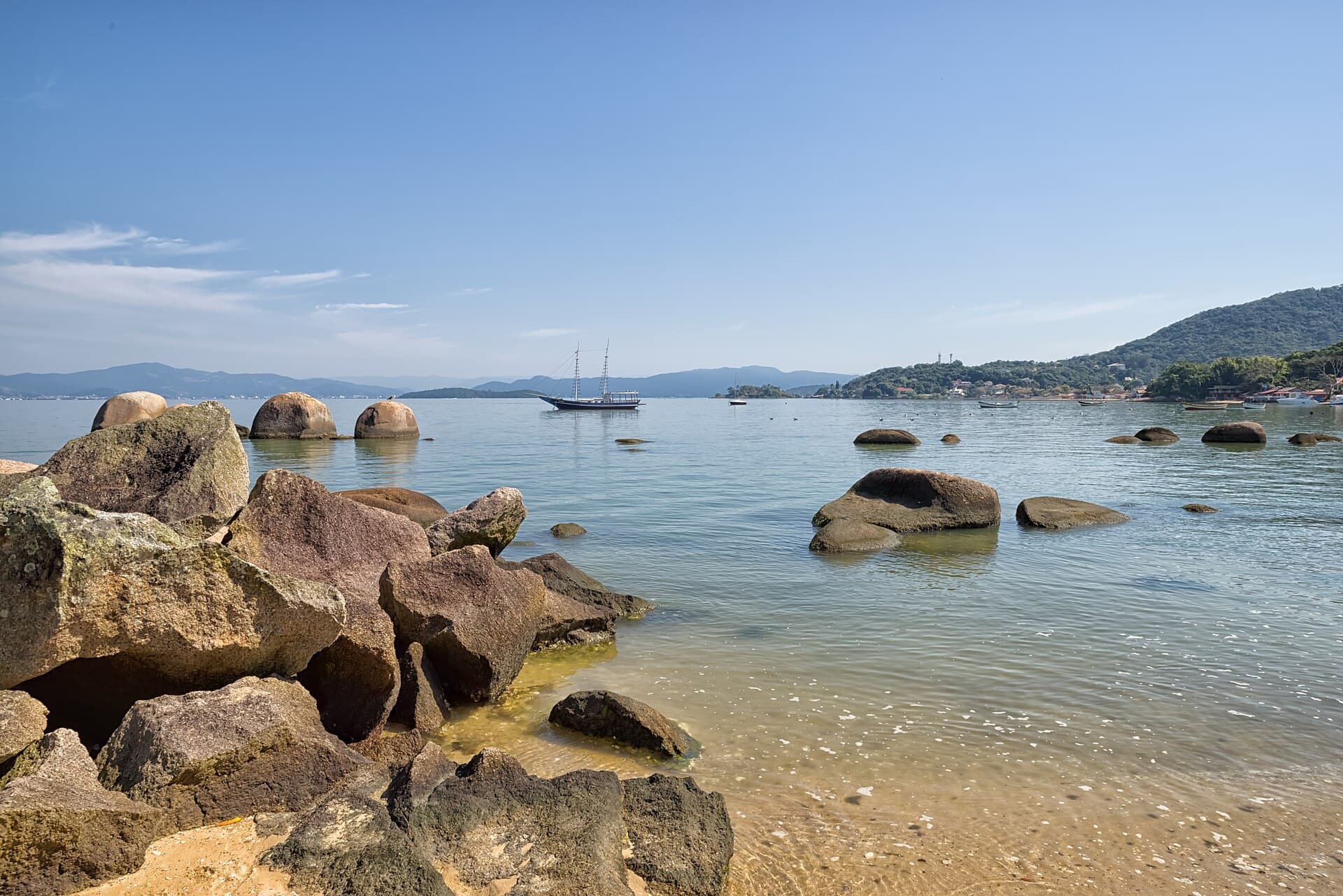 Praia do Sambaqui, Florianópolis