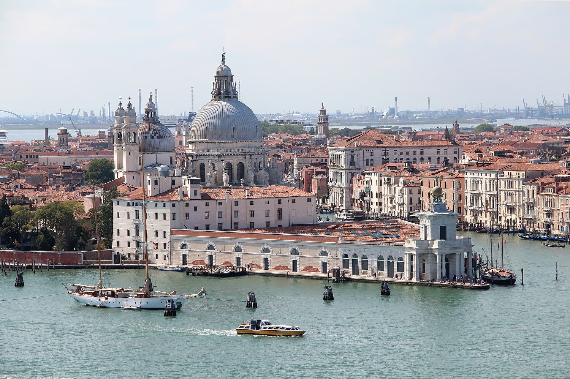 Punta della Dogana, Venice