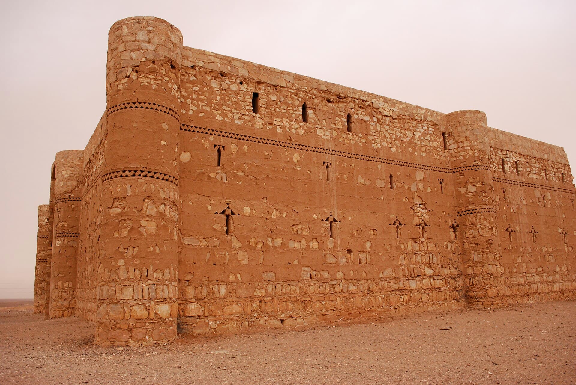 قصر الحرانة، الأزرق