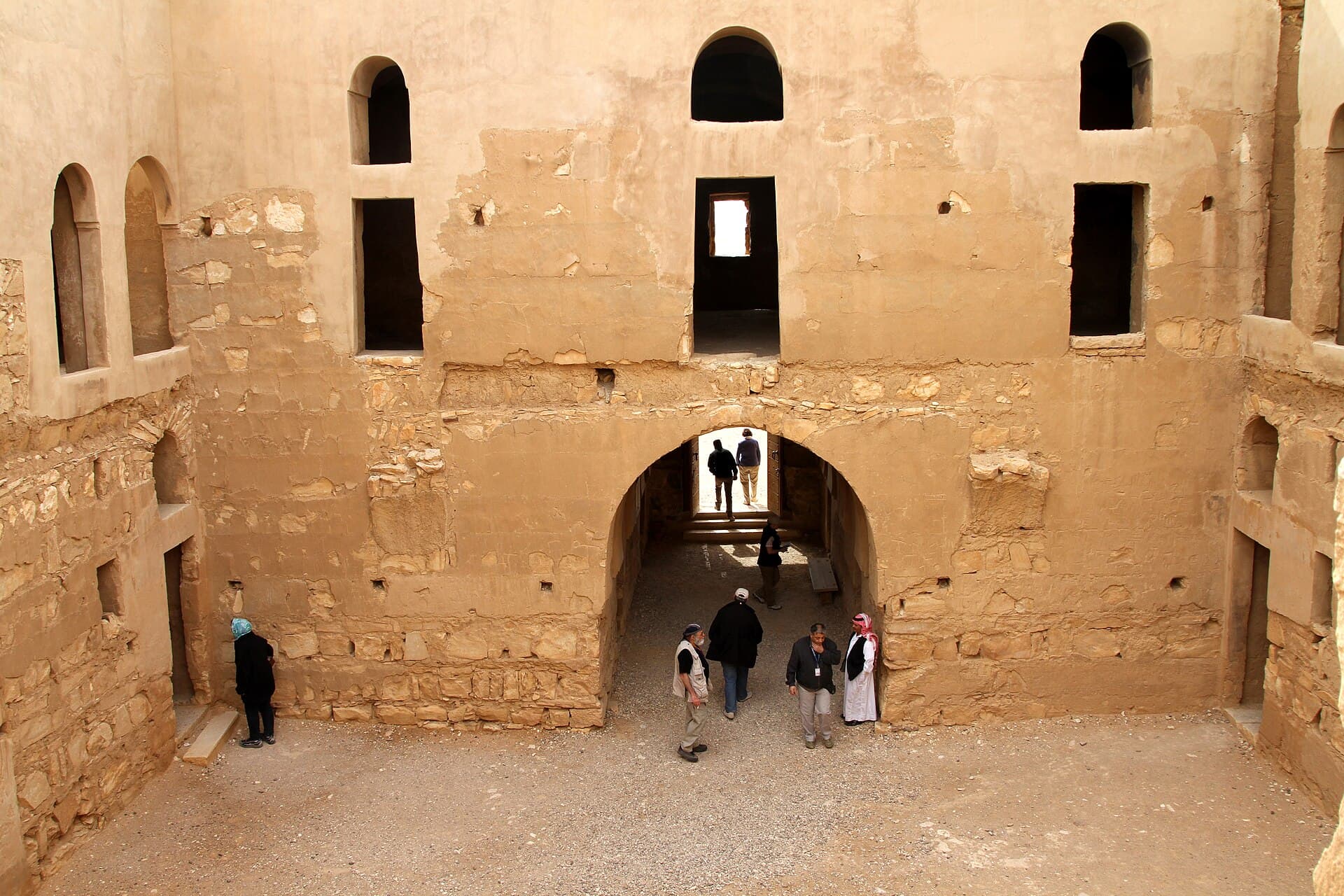 قصر الحرانة، الأزرق