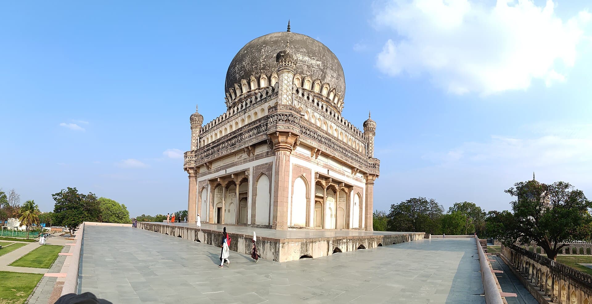 Qutb Shahi Tombs
