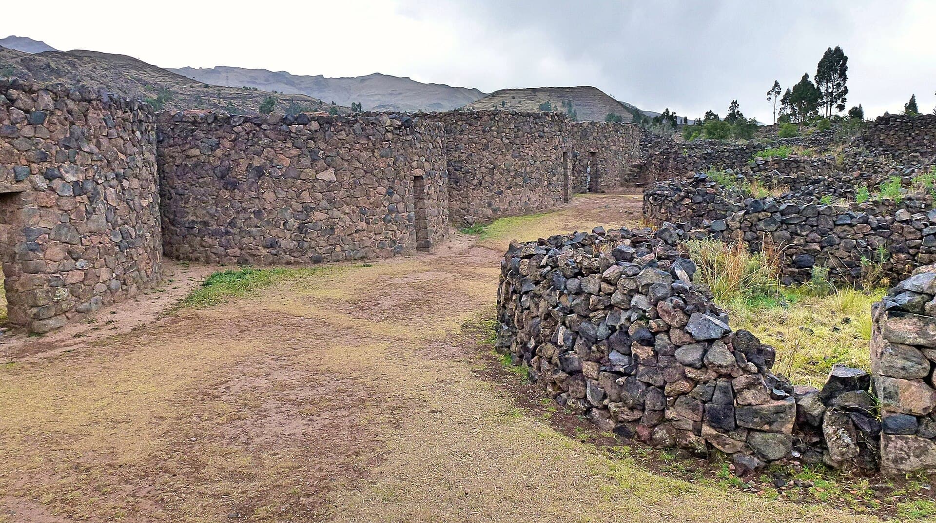 Temple of Wiracocha, Raqchi