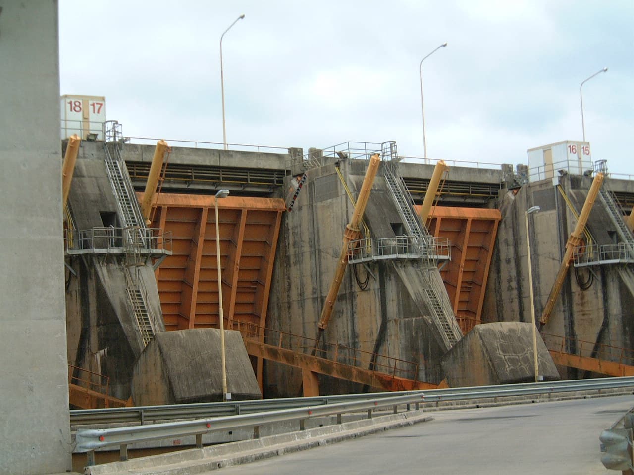 Yacyretá Dam, Posadas