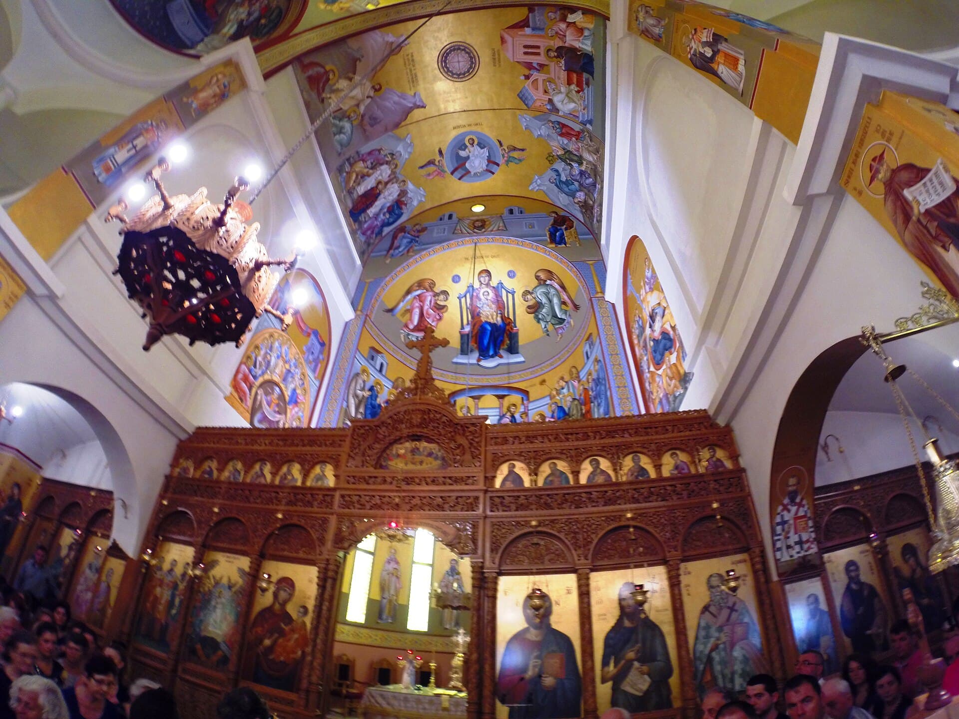 Resurrection Cathedral (Korçë), Korçë