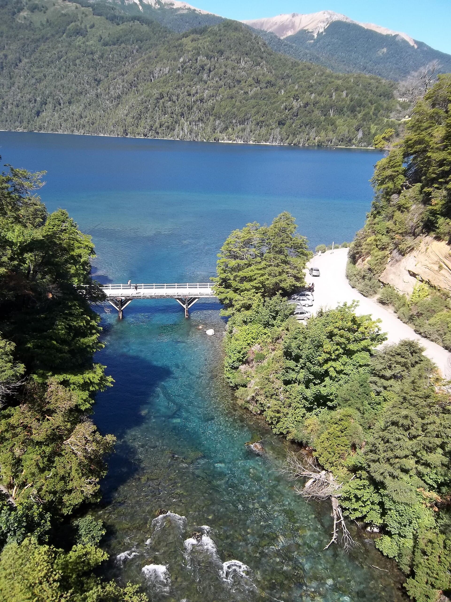 Río Correntoso (One of the World's Shortest Rivers), Bariloche
