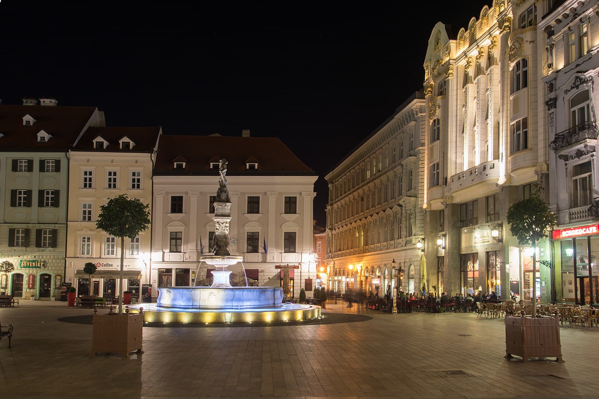Roland's Fountain, Bratislava