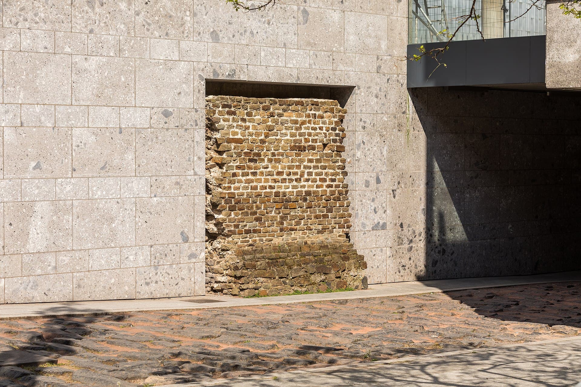 Roman harbour street, Cologne