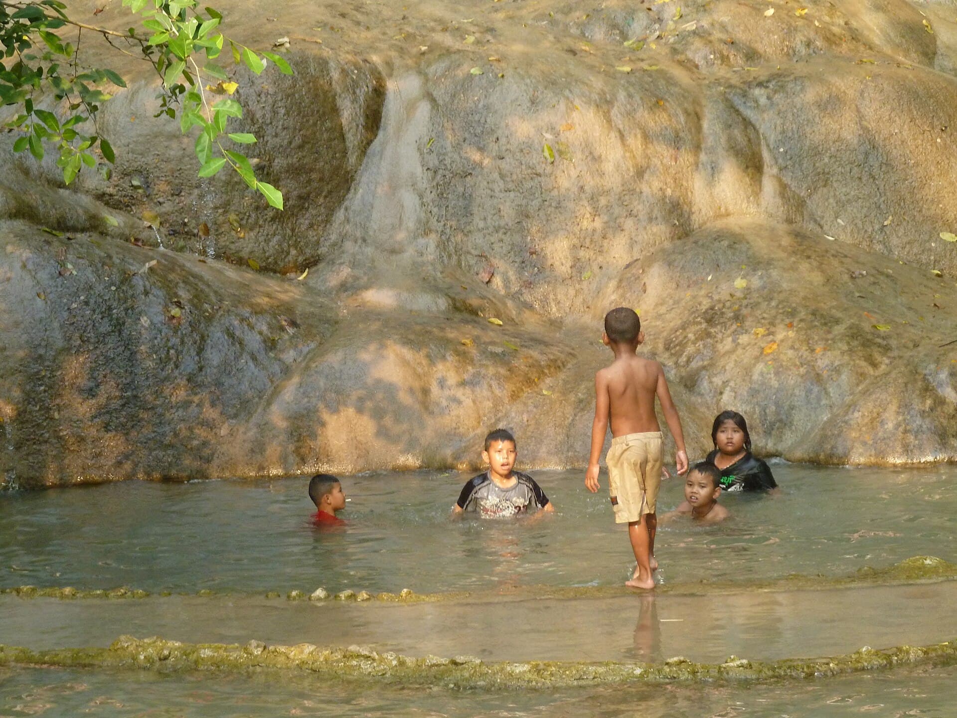 Sai Yok Noi Waterfall, Kanchanaburi