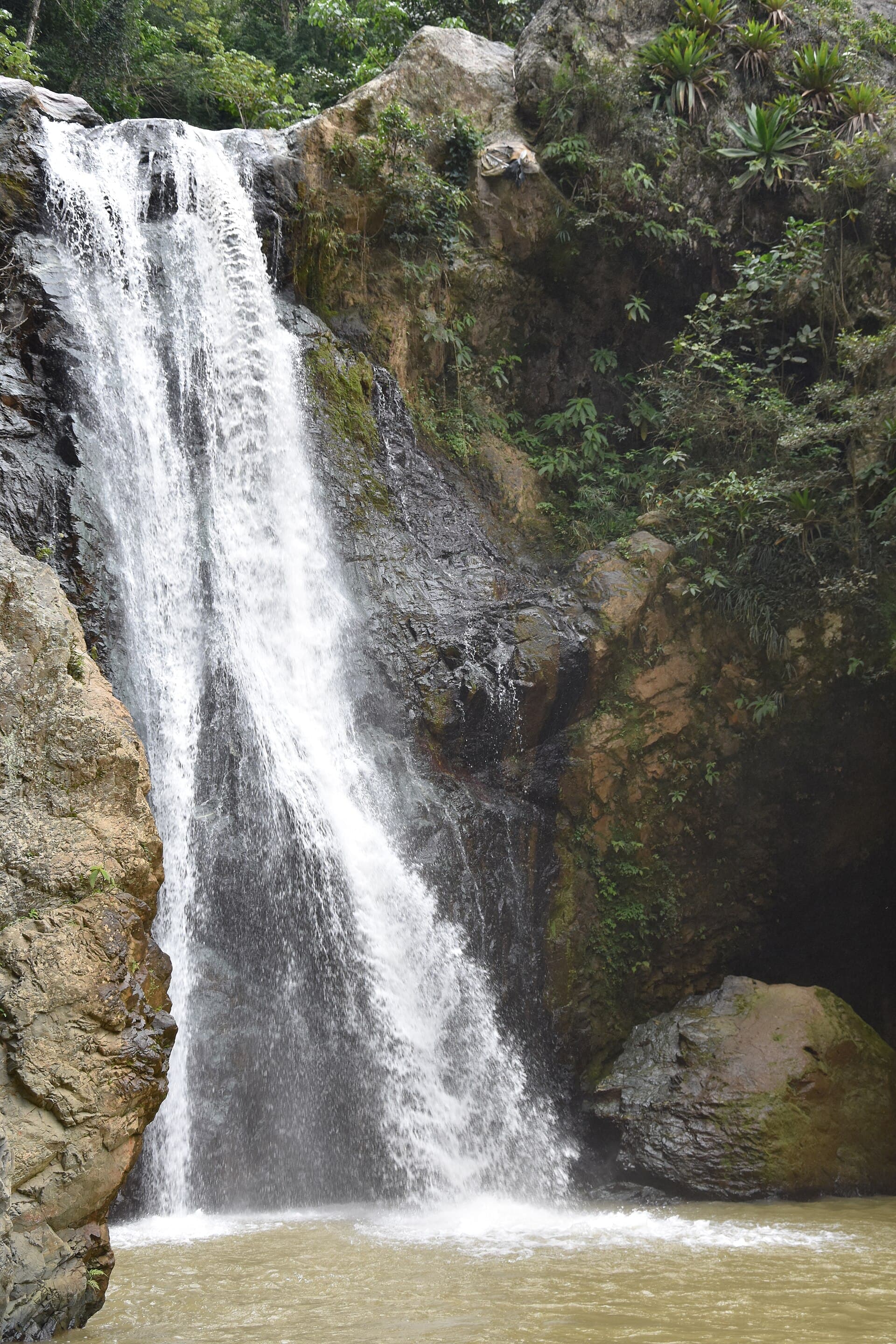 Baiguate waterfall