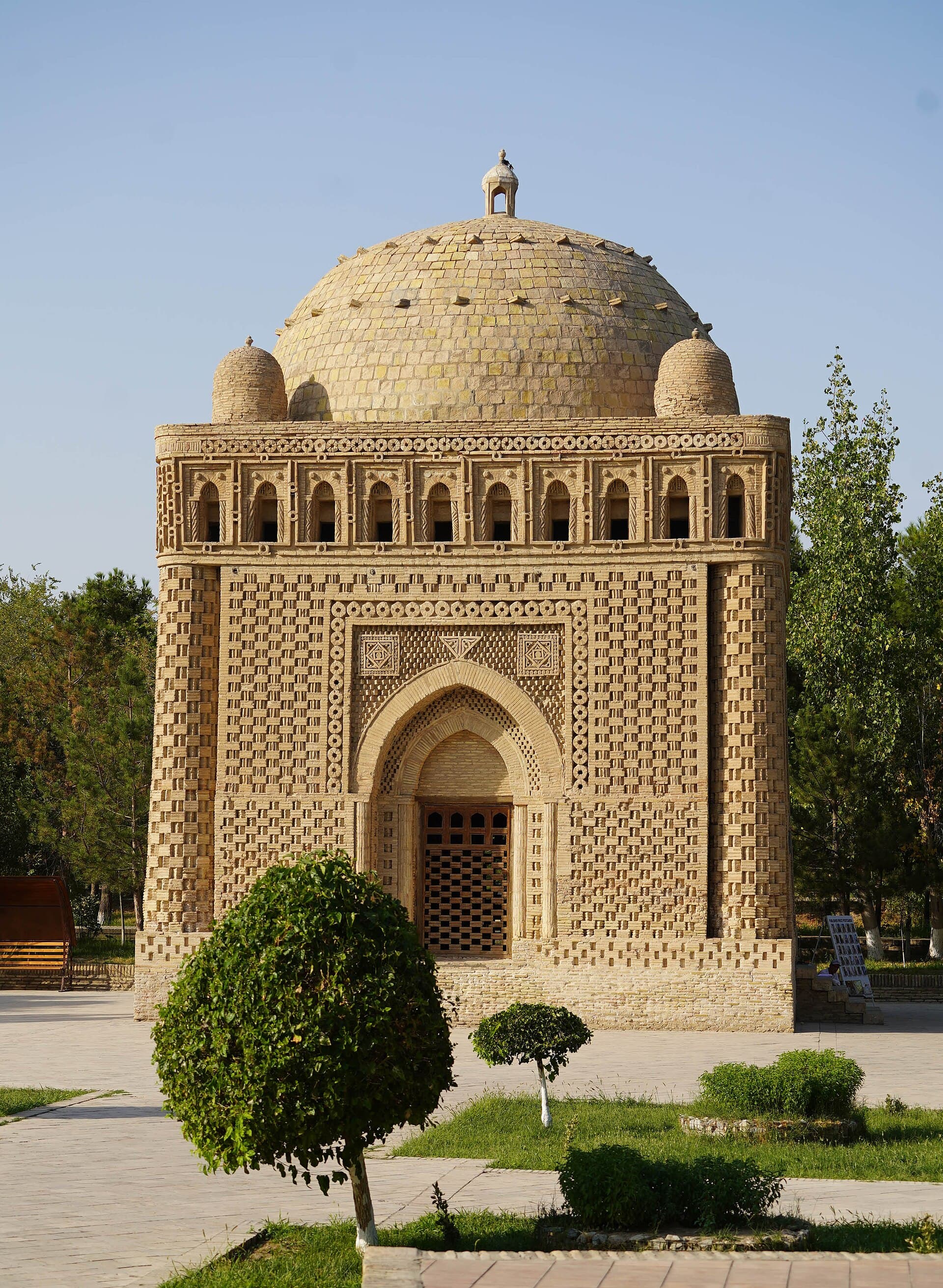 ضريح السامانيين (إسماعيل الساماني)