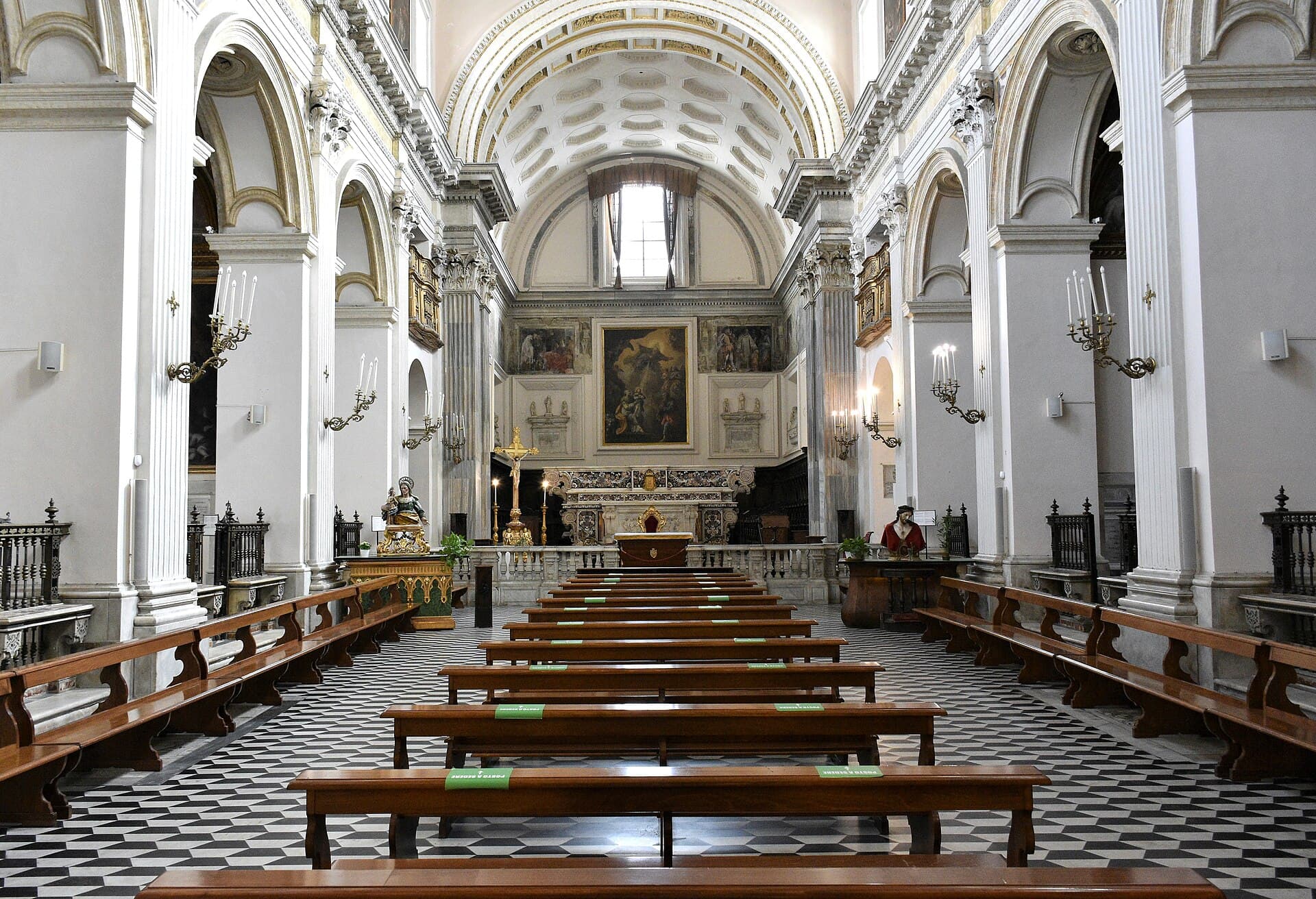 Sant'Anna dei Lombardi, Naples
