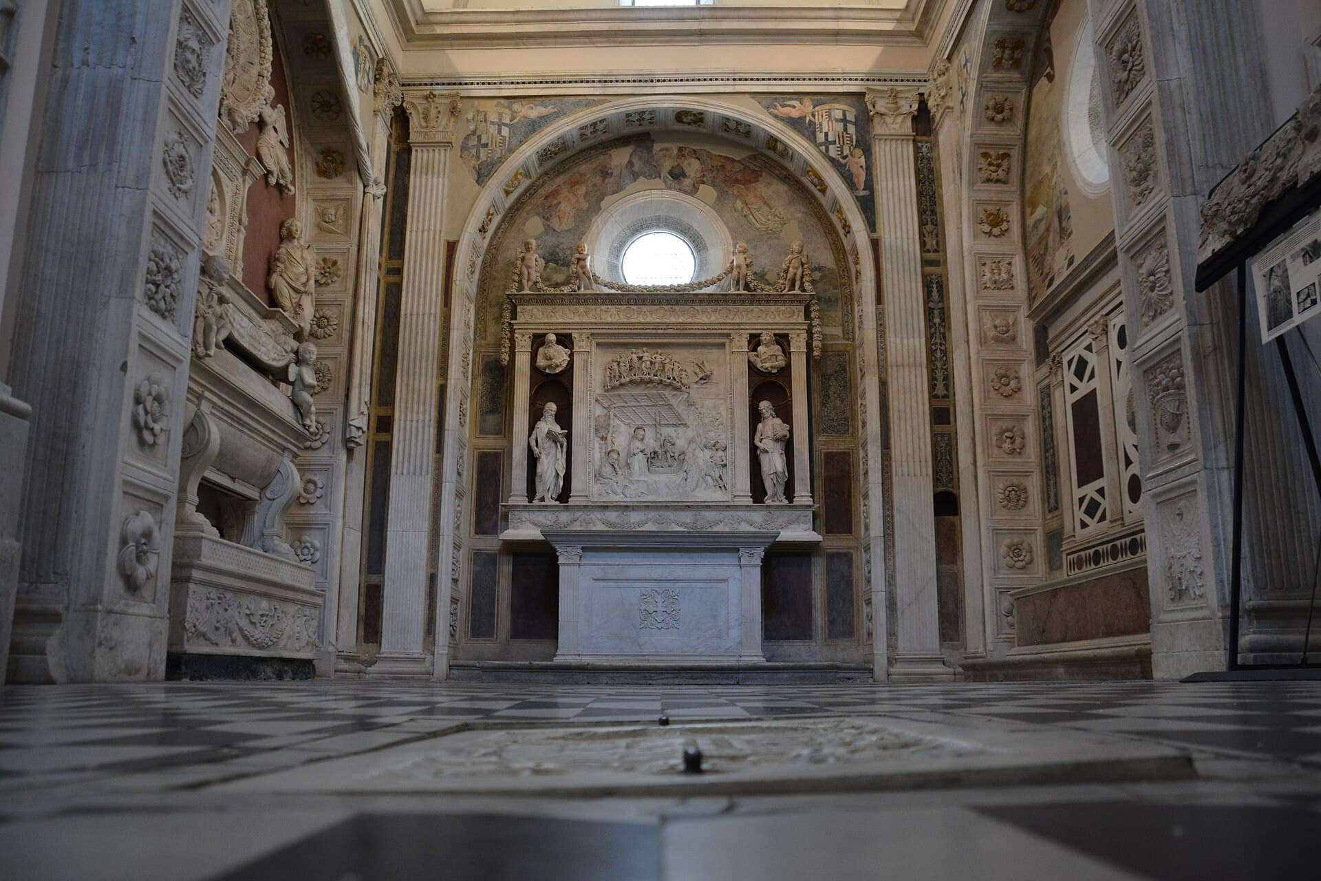 Sant'Anna dei Lombardi, Naples