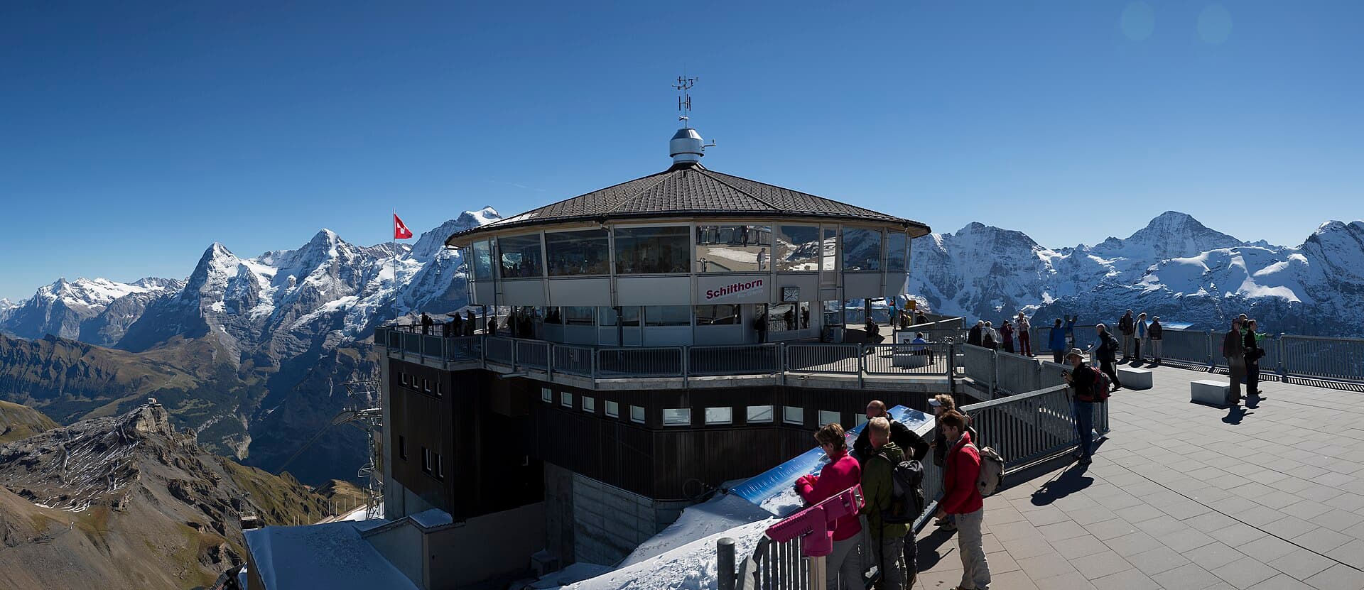 Schilthorn (Piz Gloria), Interlaken