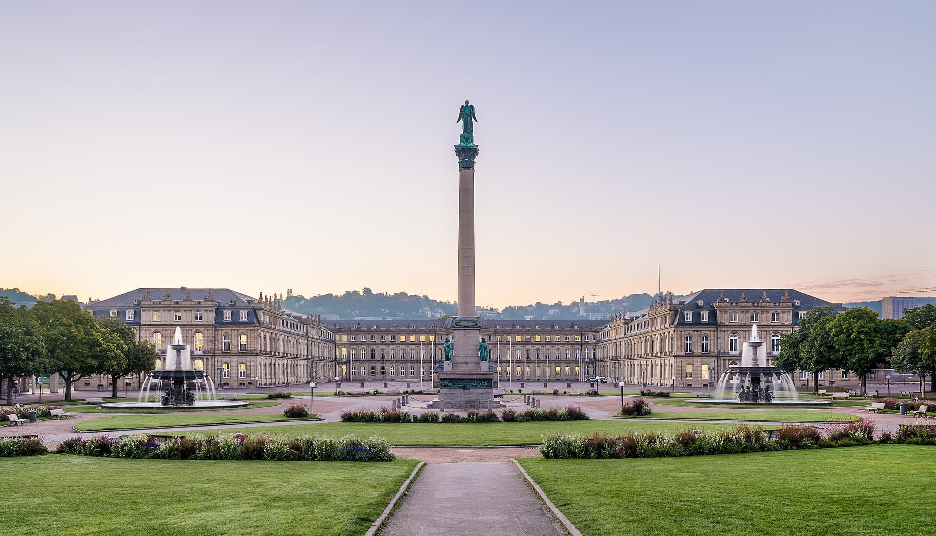 Schlossplatz Stuttgart, Stuttgart