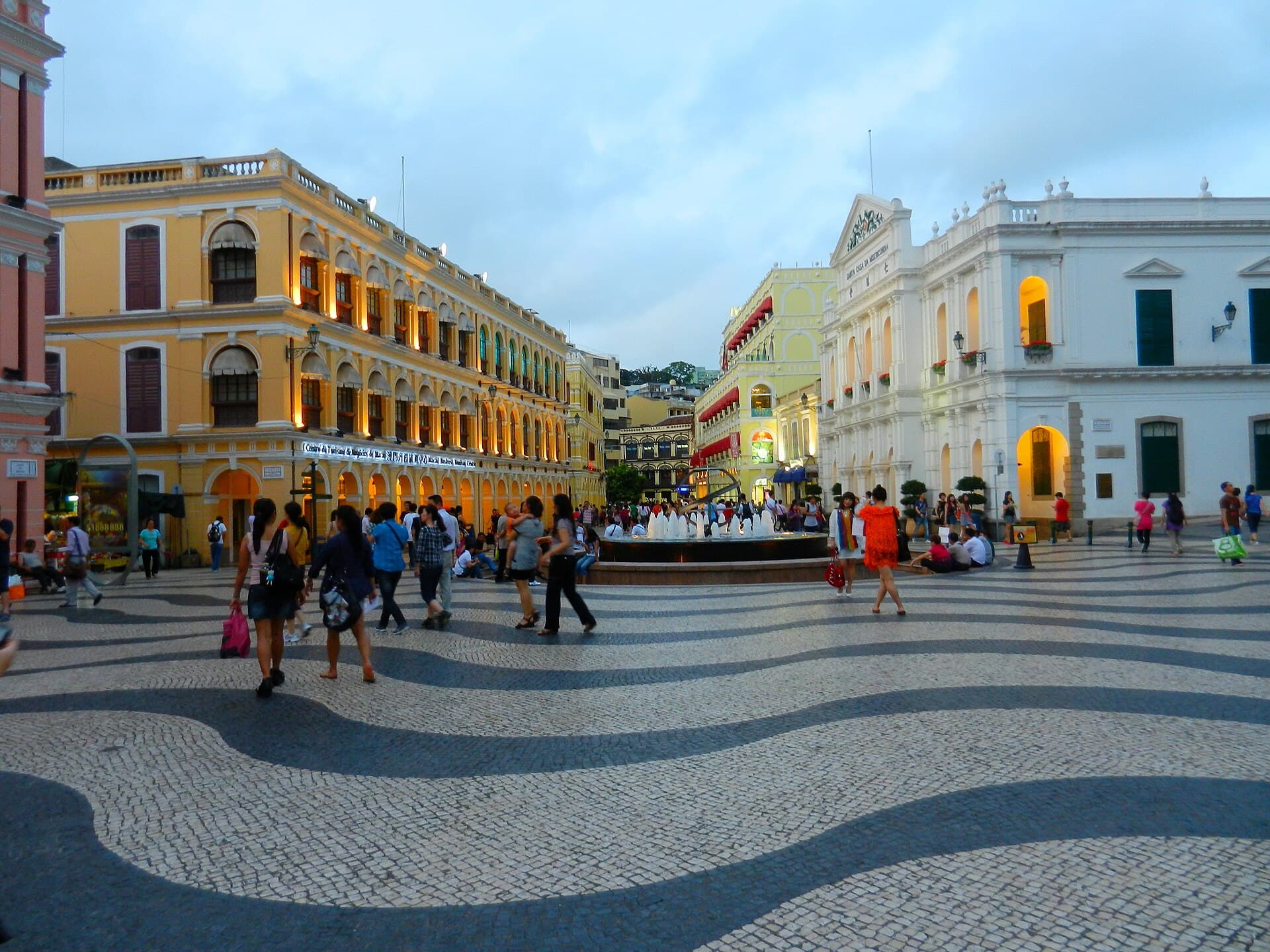 Senado Square