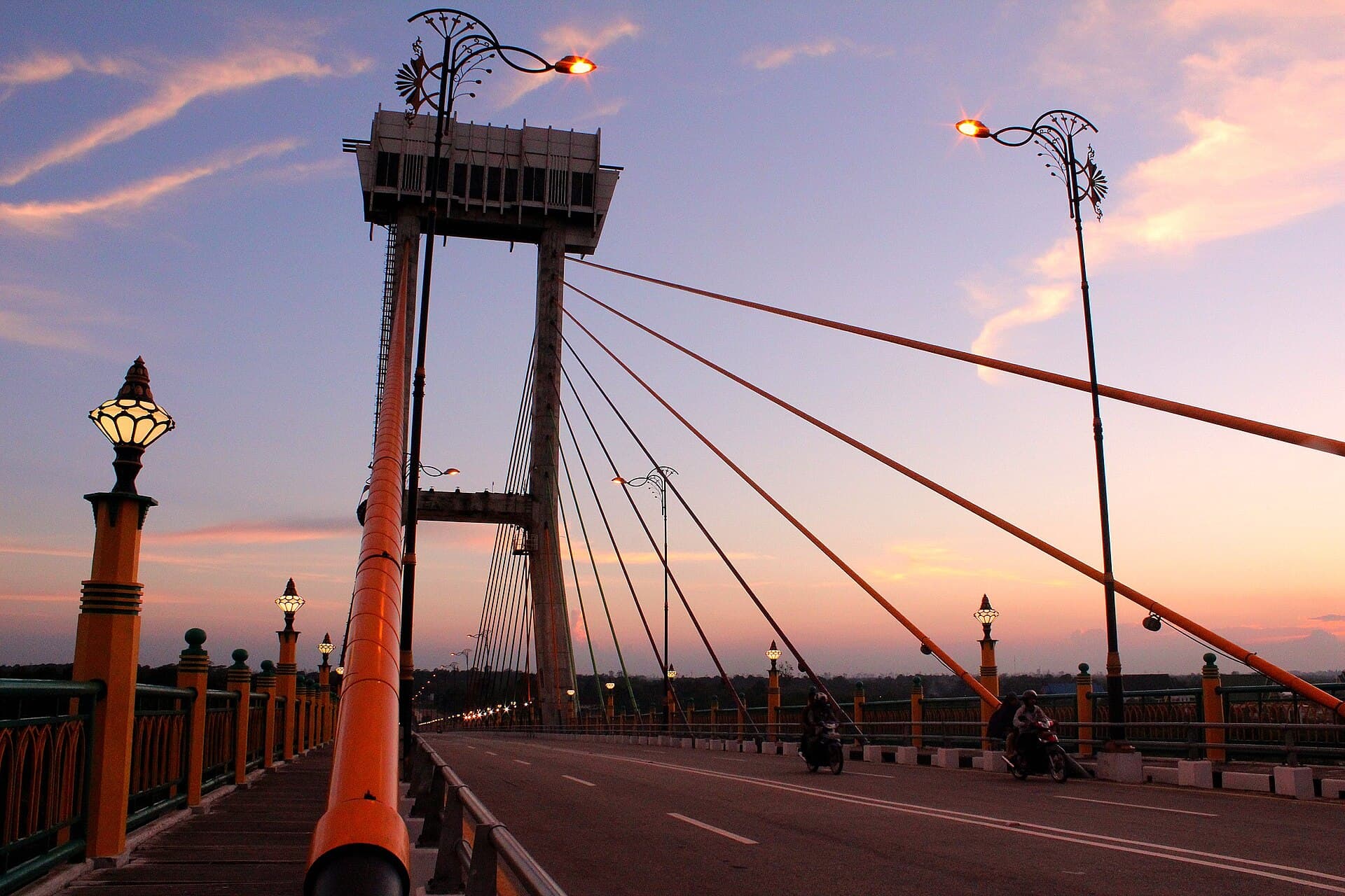 Sultanah Latifah bridge over the Siak River