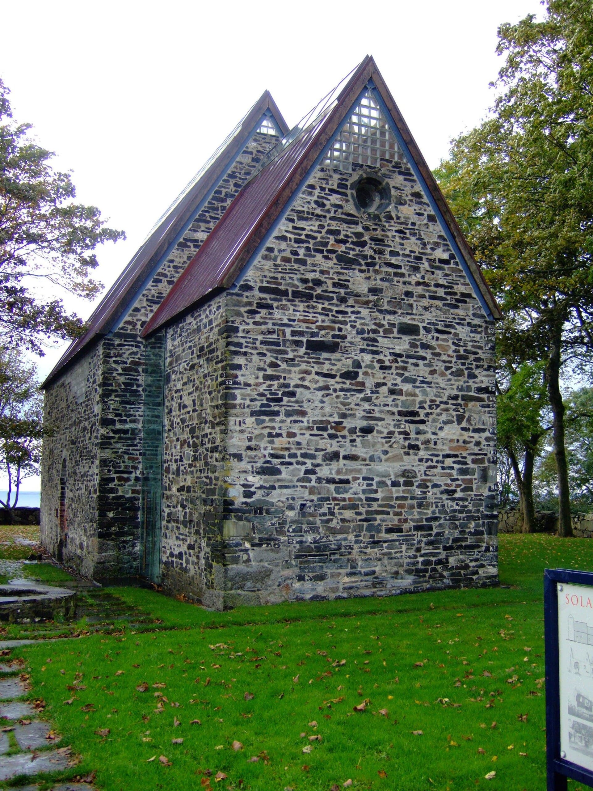 The Romanesque stonework of Sola church