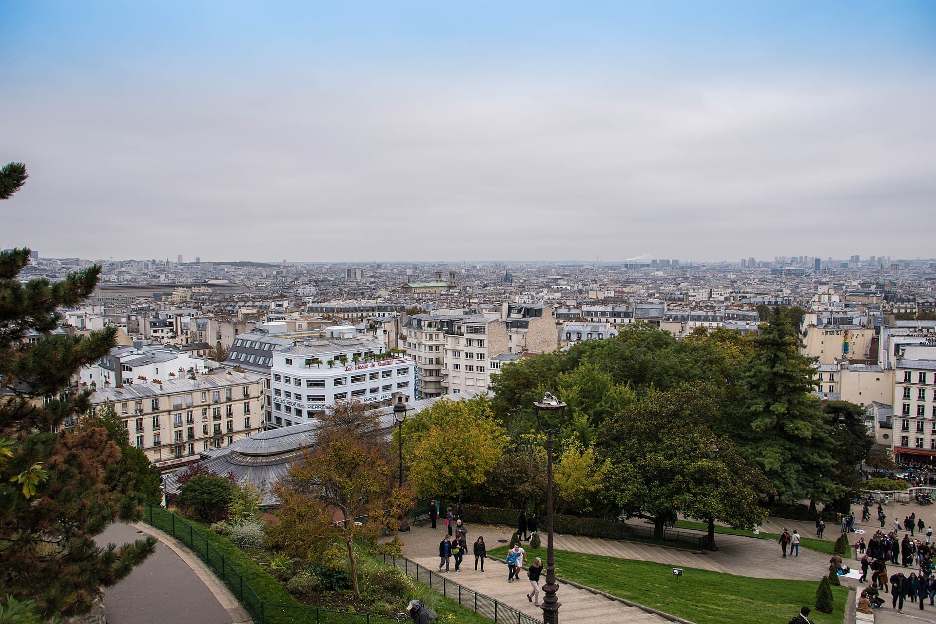 square Louise-Michel, Paris