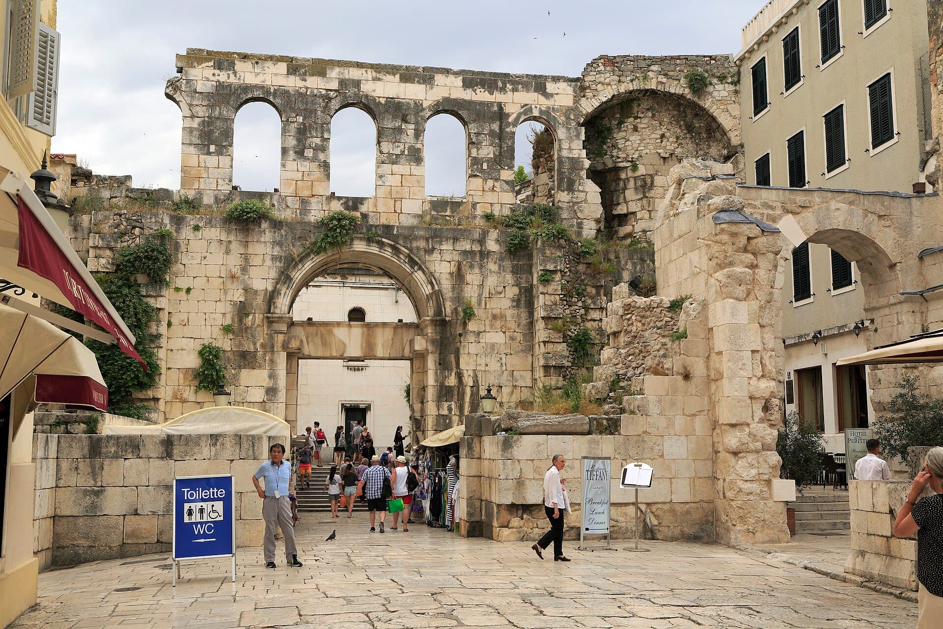The Silver Gate and Eastern Wall, Split