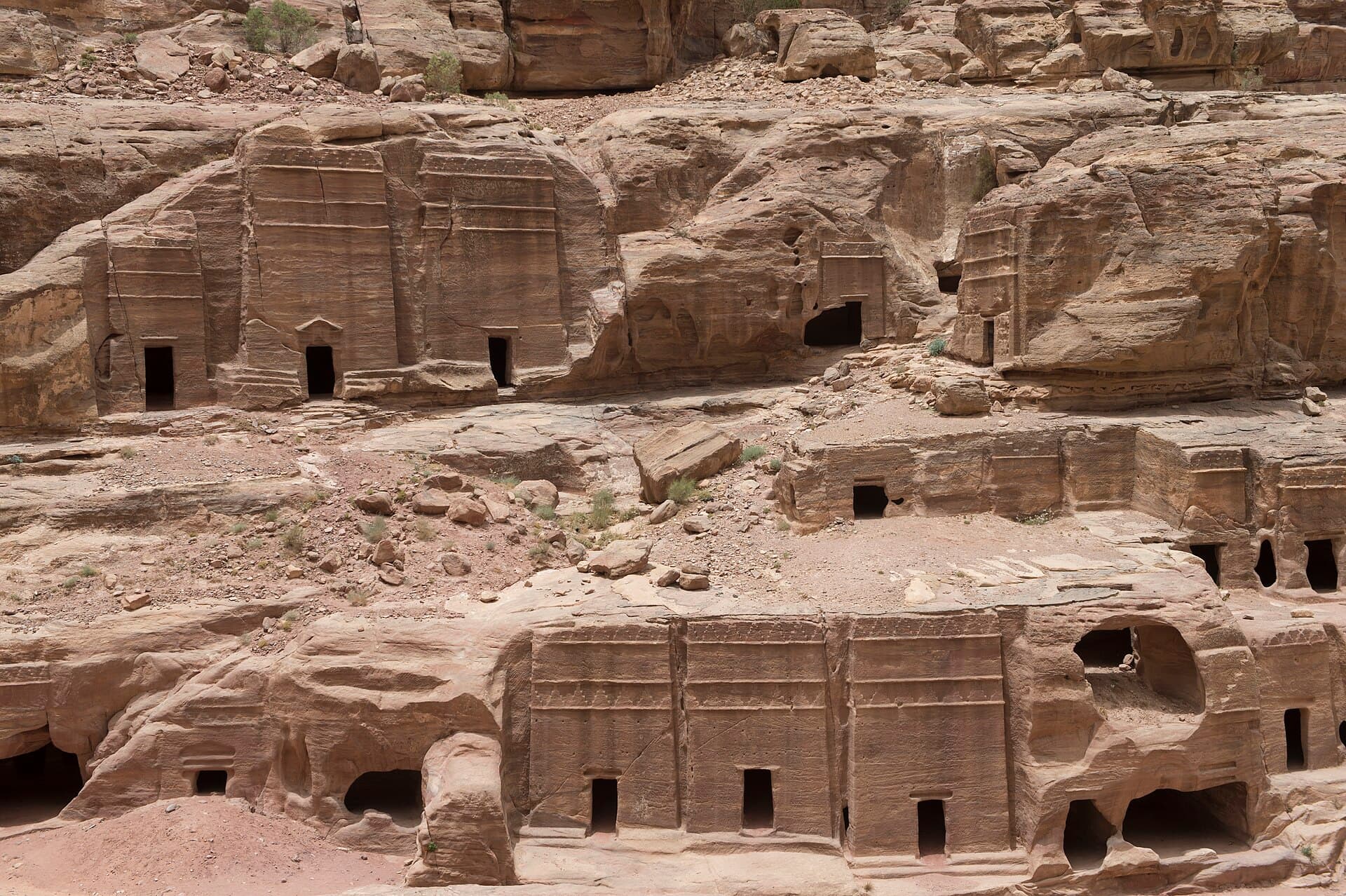 Street of Facades (Petra), Petra