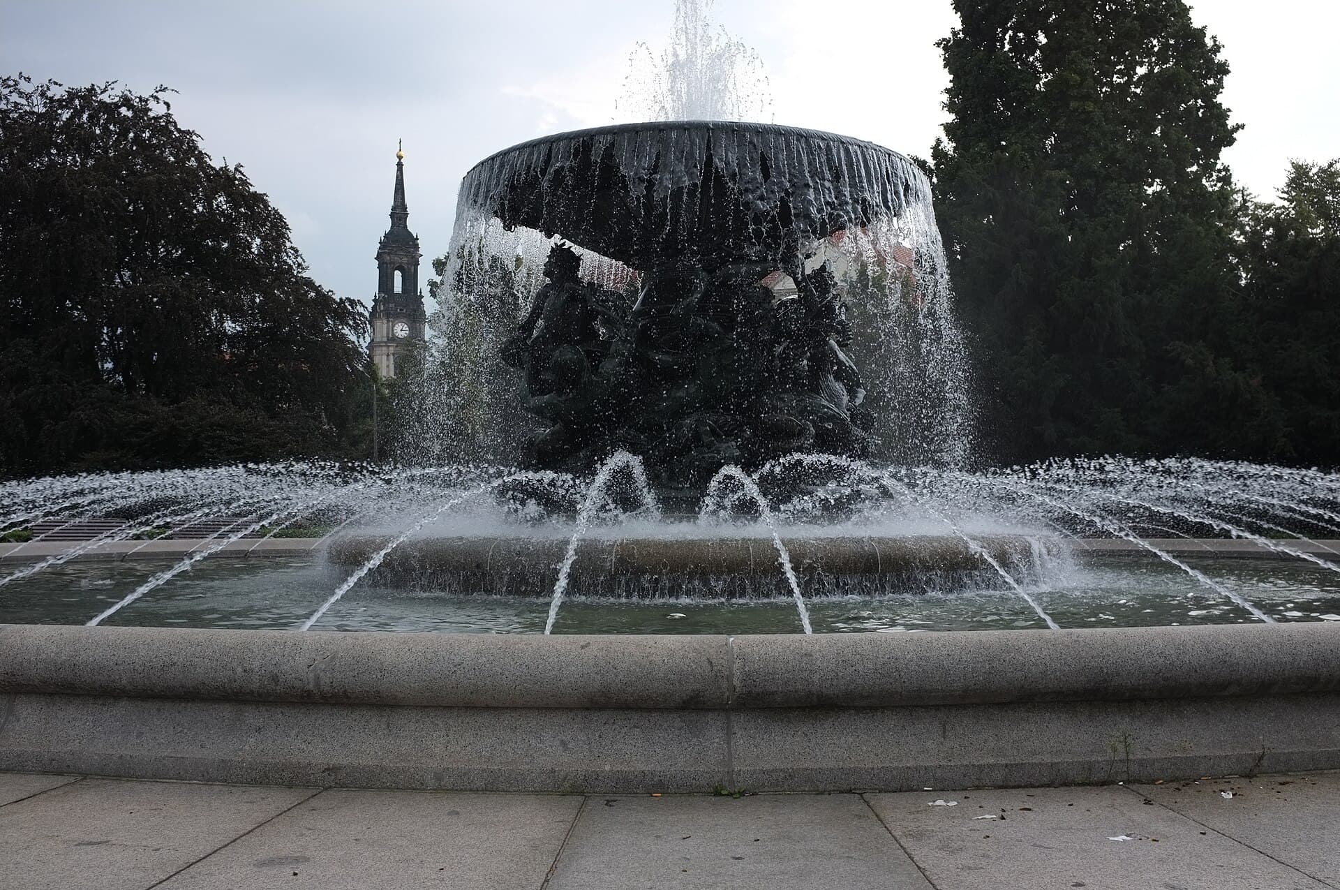 The Stormy Waves Fountains, Dresden