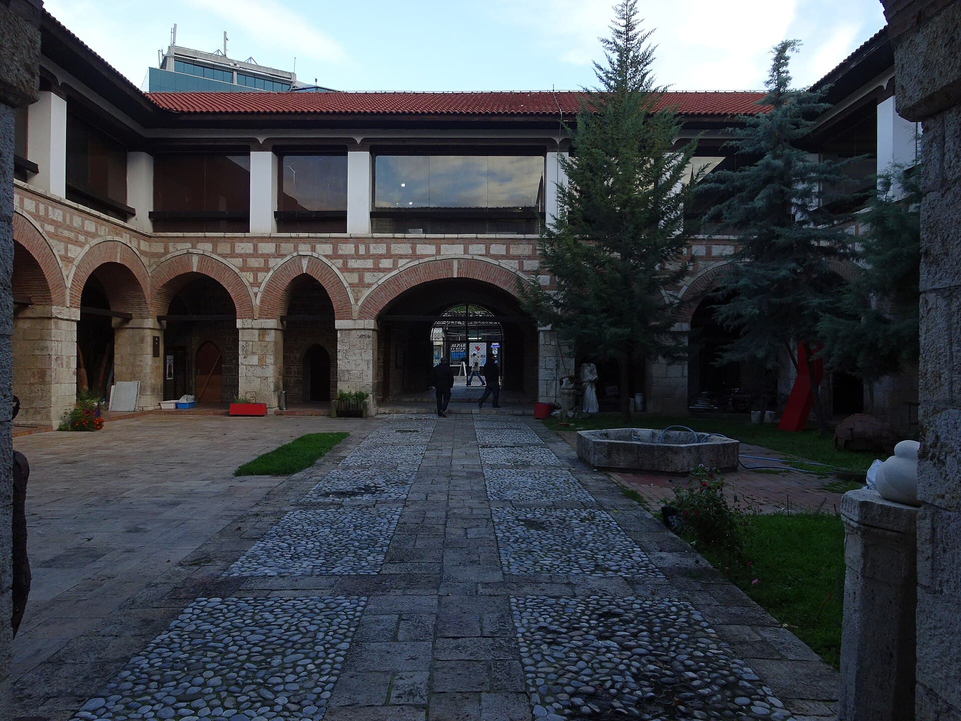 Suli An, Skopje