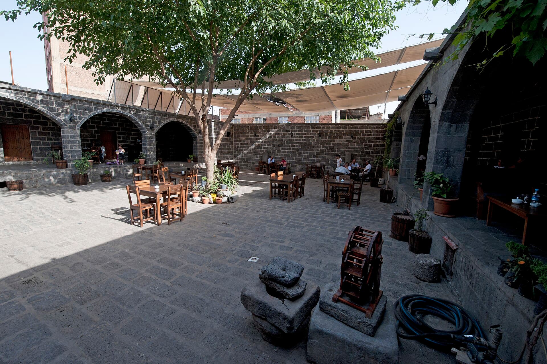 Sülüklü Han, Diyarbakır