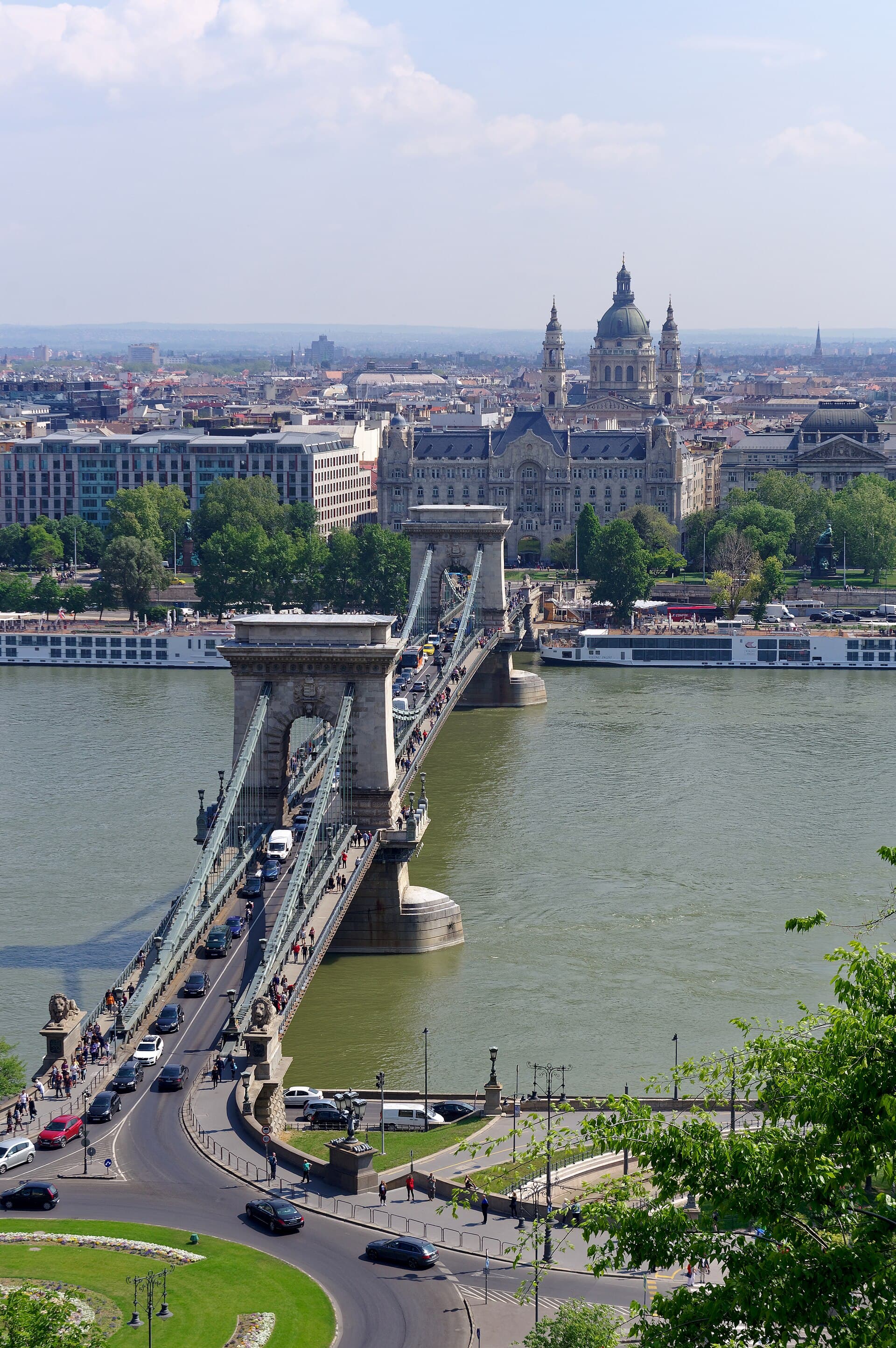Széchenyi Chain Bridge, Budapest