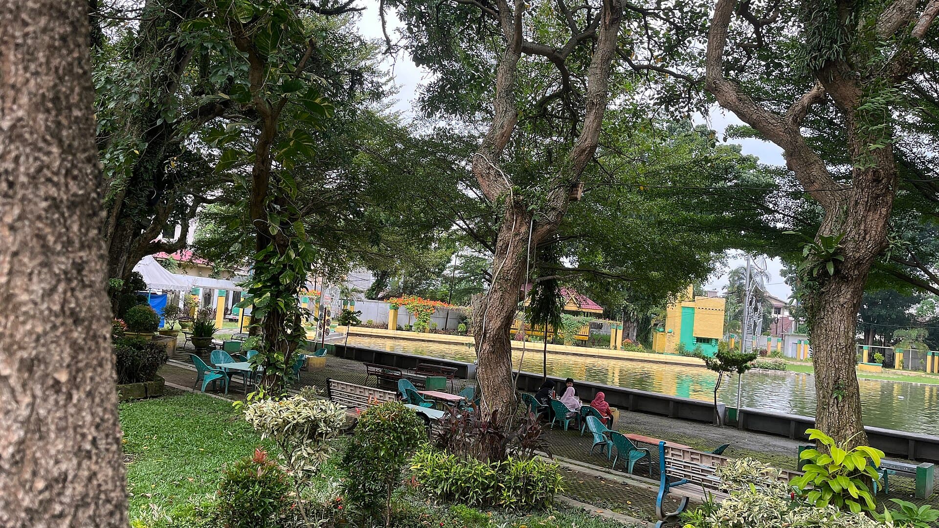 Sri Deli park beside Medan's Grand Mosque