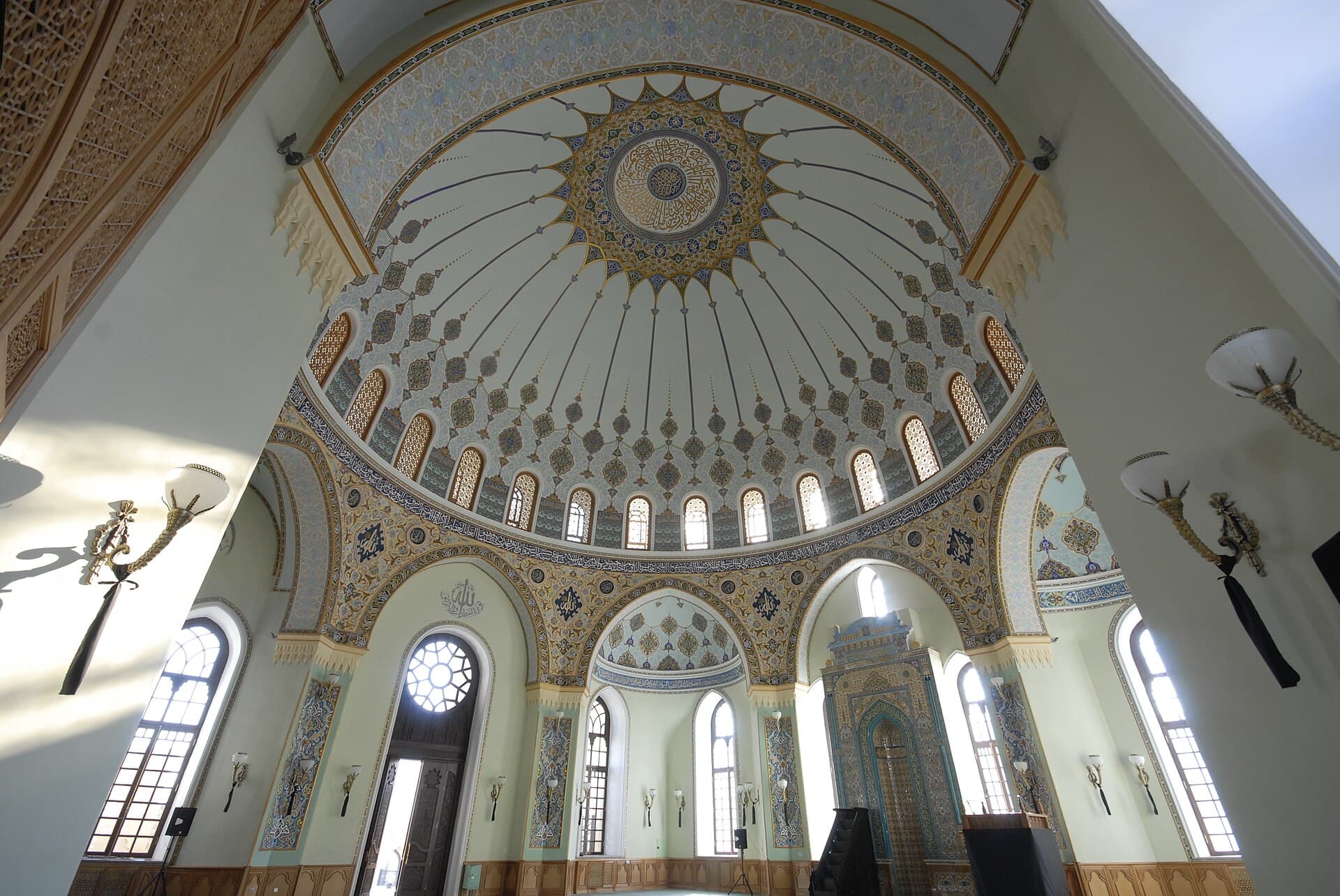Taza Pir Mosque