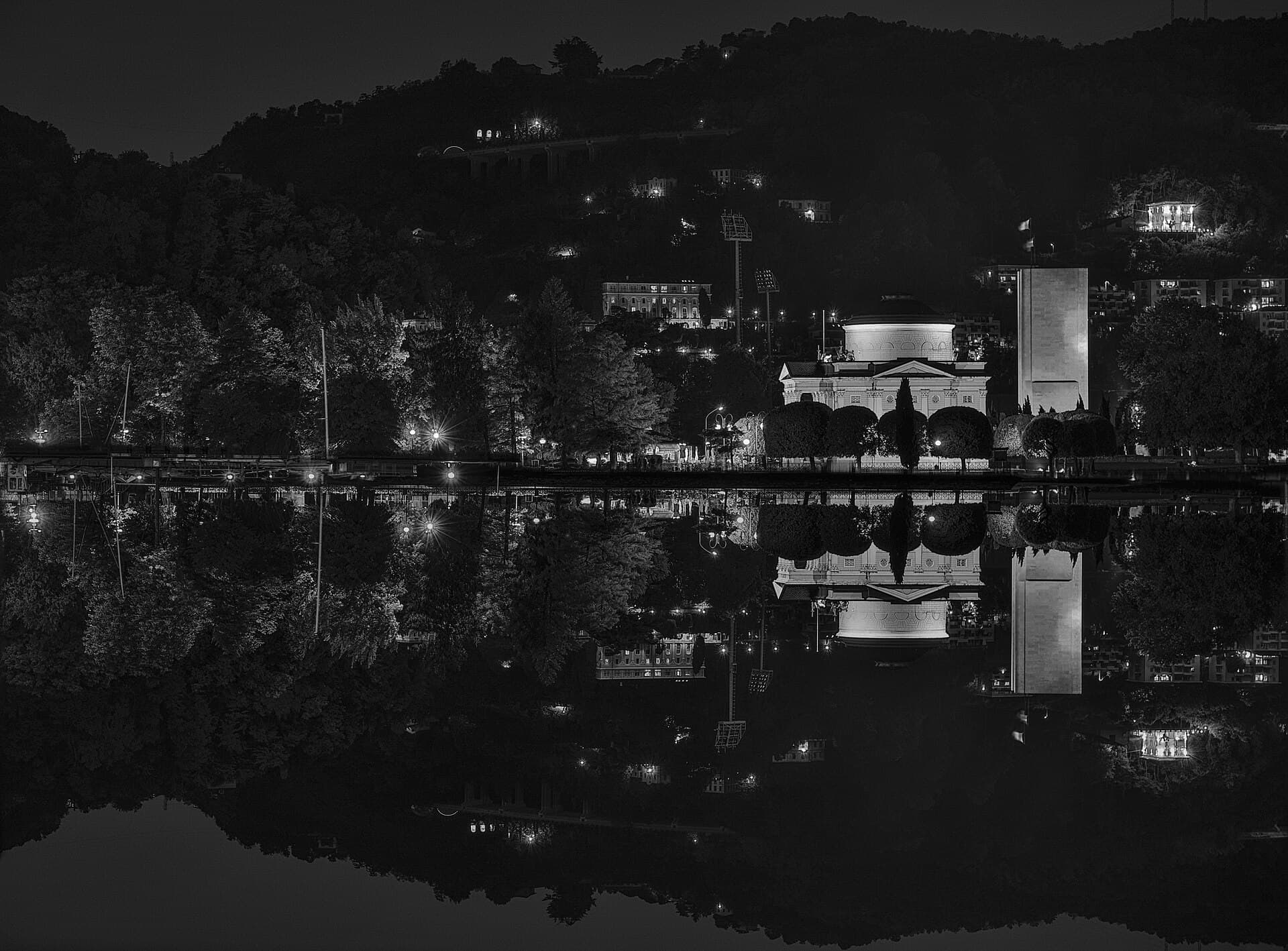 Tempio Voltiano, Como