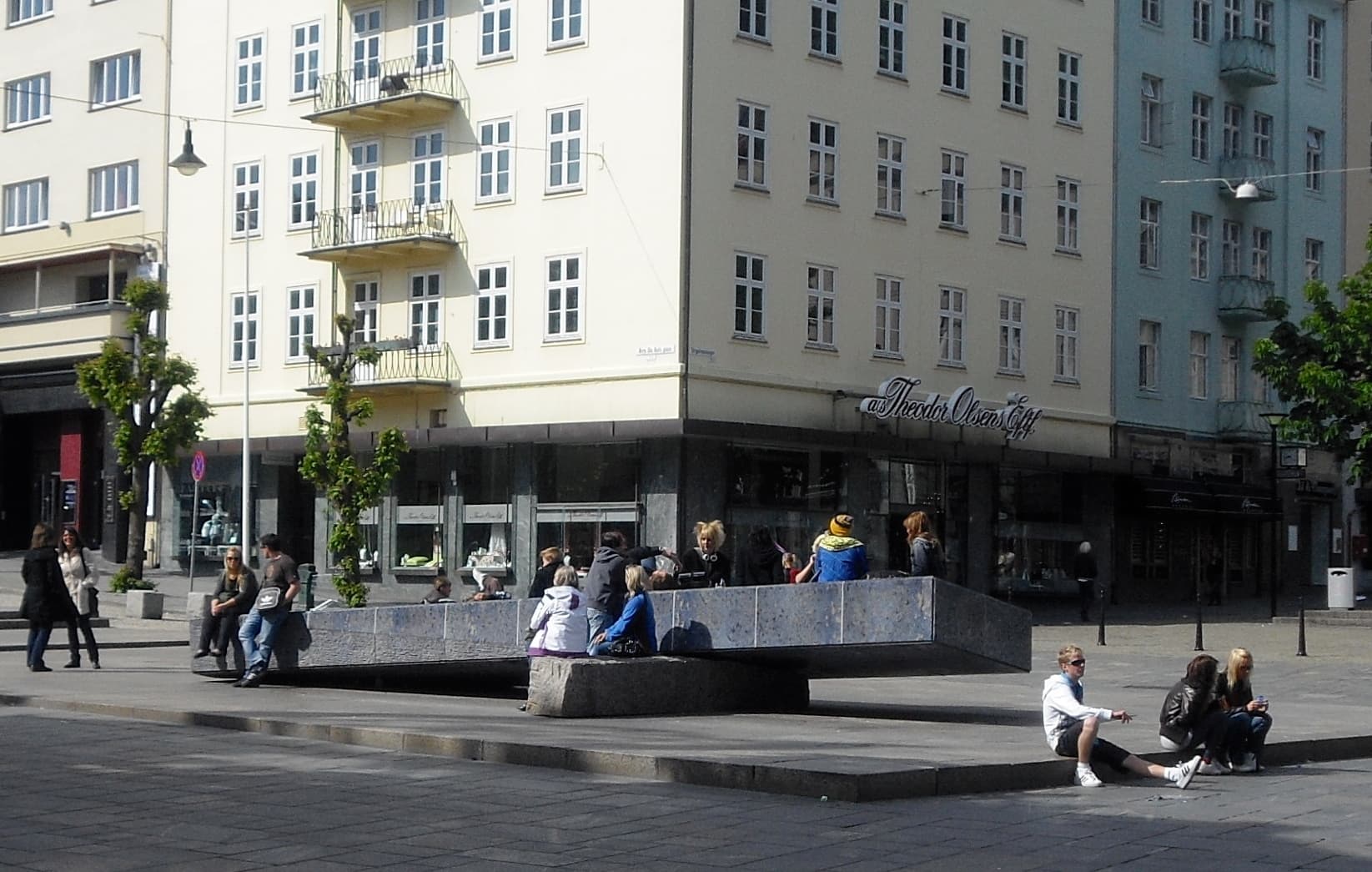 The Blue Stone, Bergen