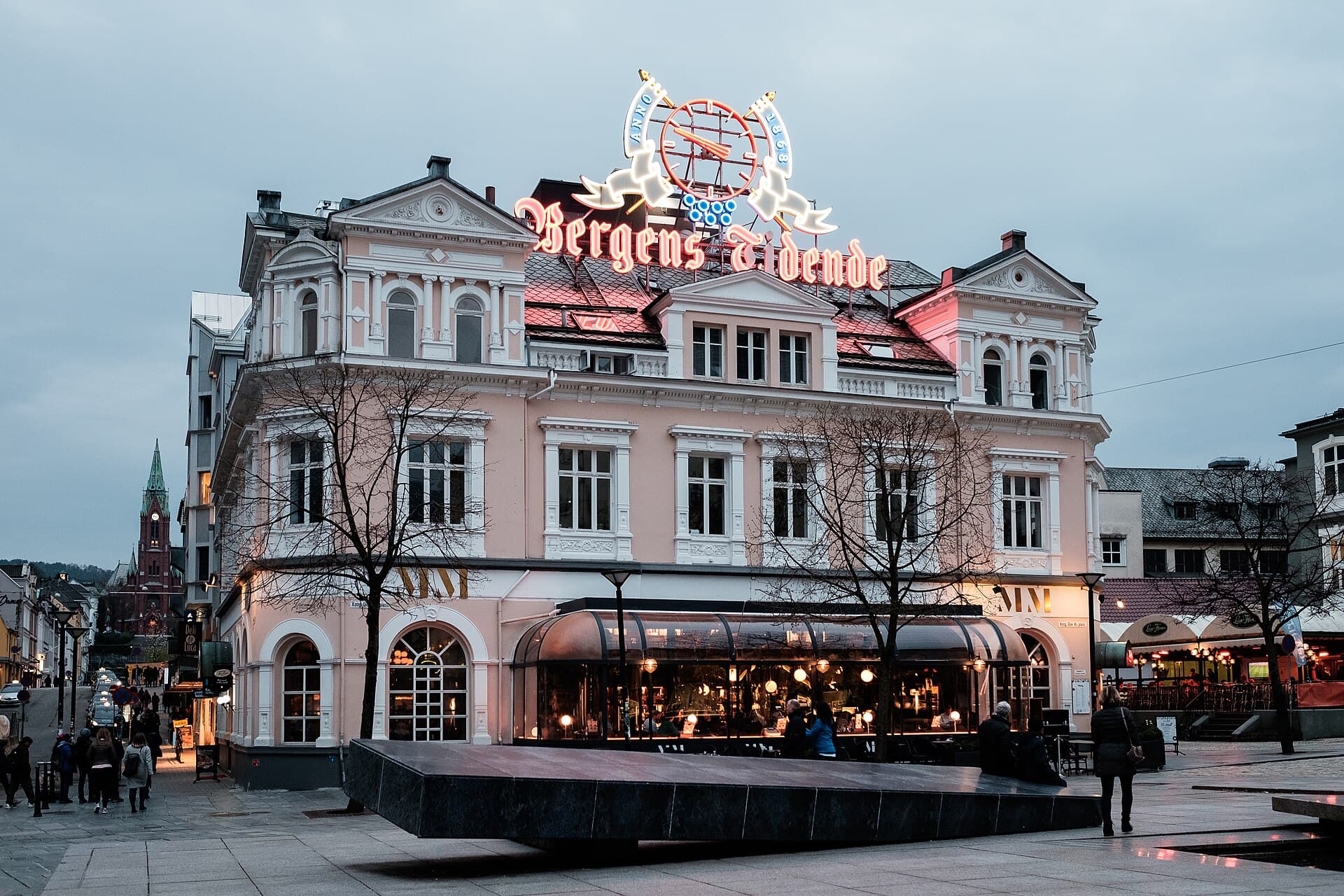 The Blue Stone, Bergen