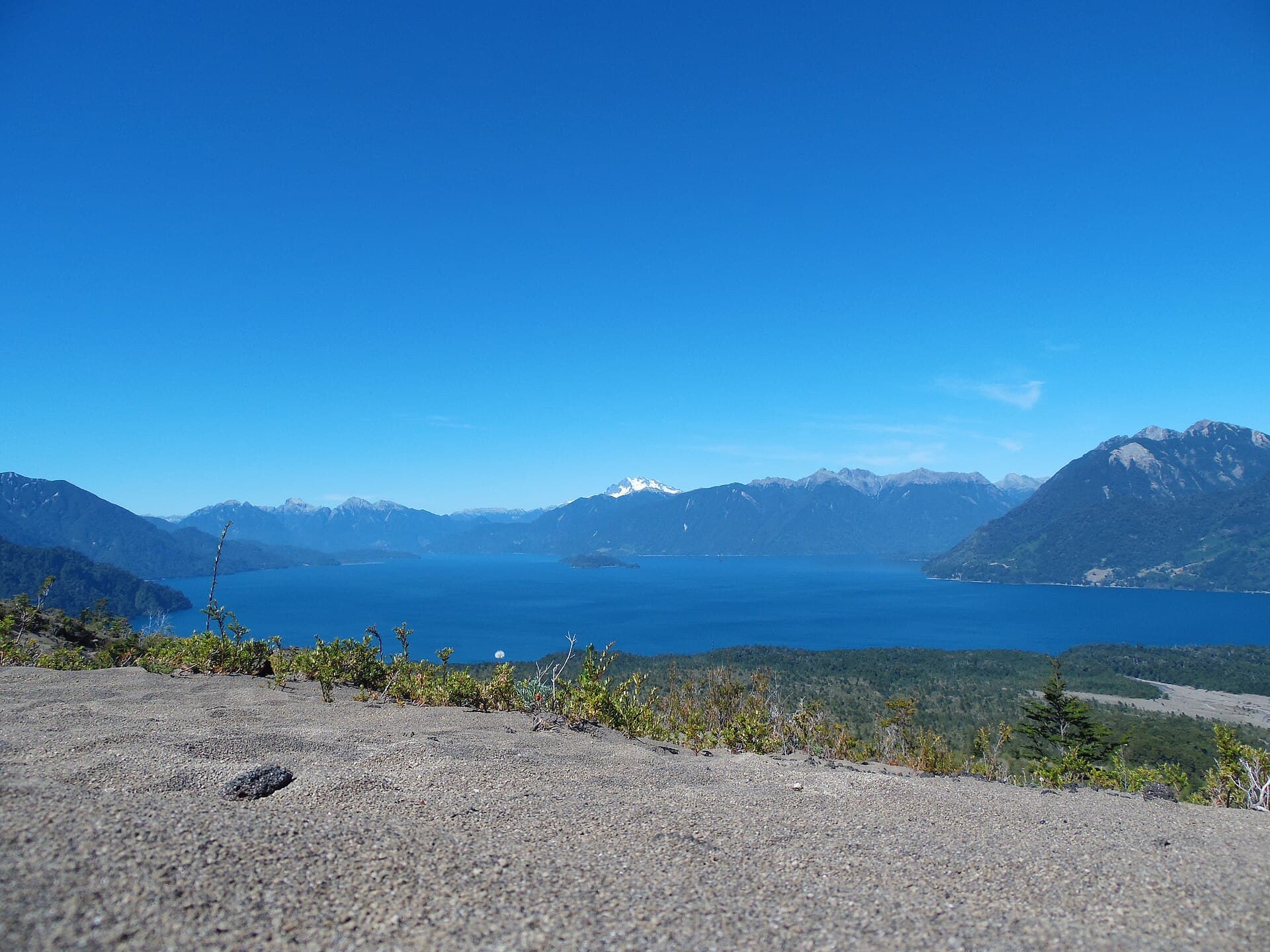 Todos los Santos lake