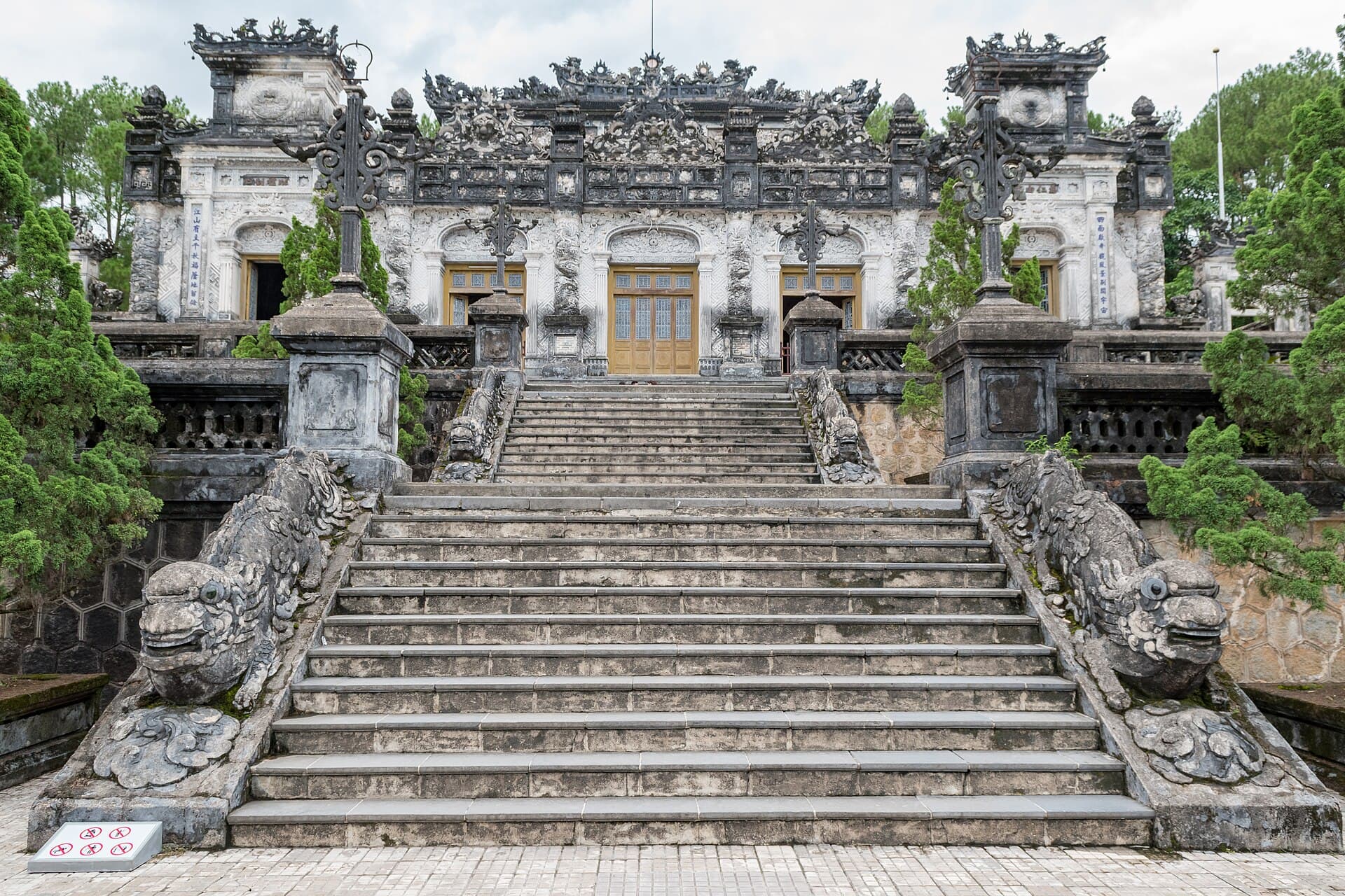 Tomb of Khai Dinh, Hue