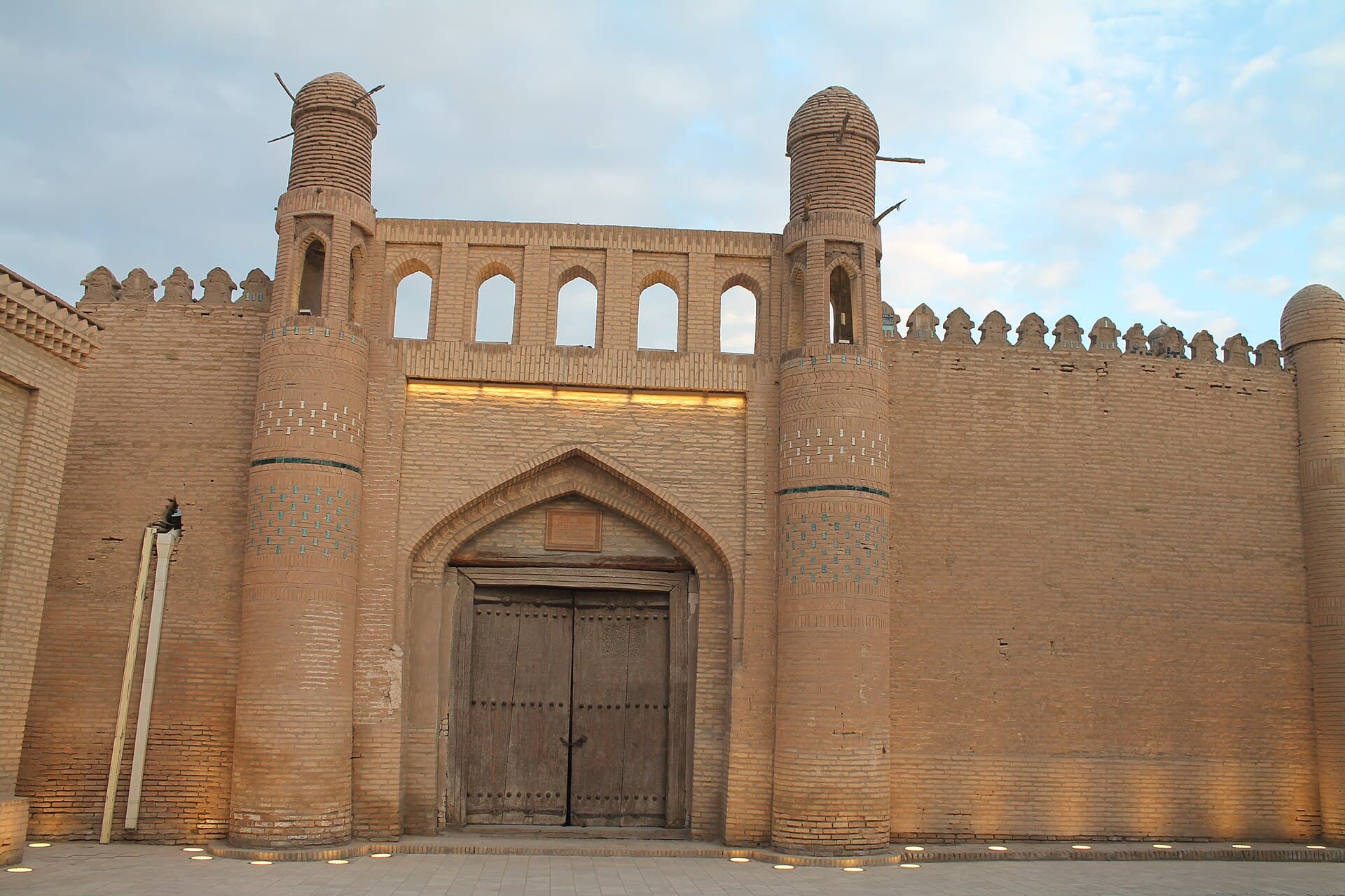 قصر طوش حولي (القصر الحجري)