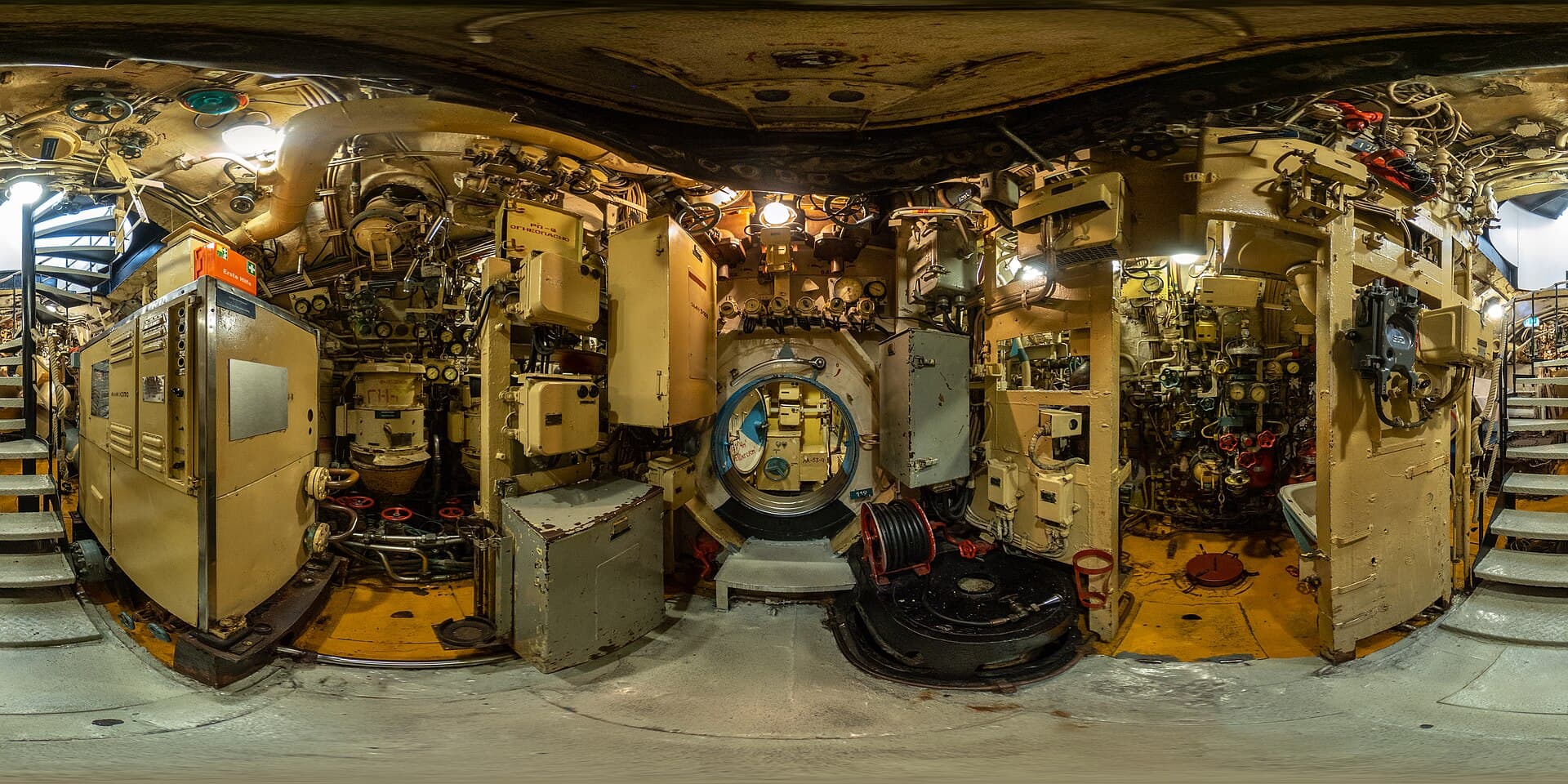 U-434 Submarine Museum, Hamburg