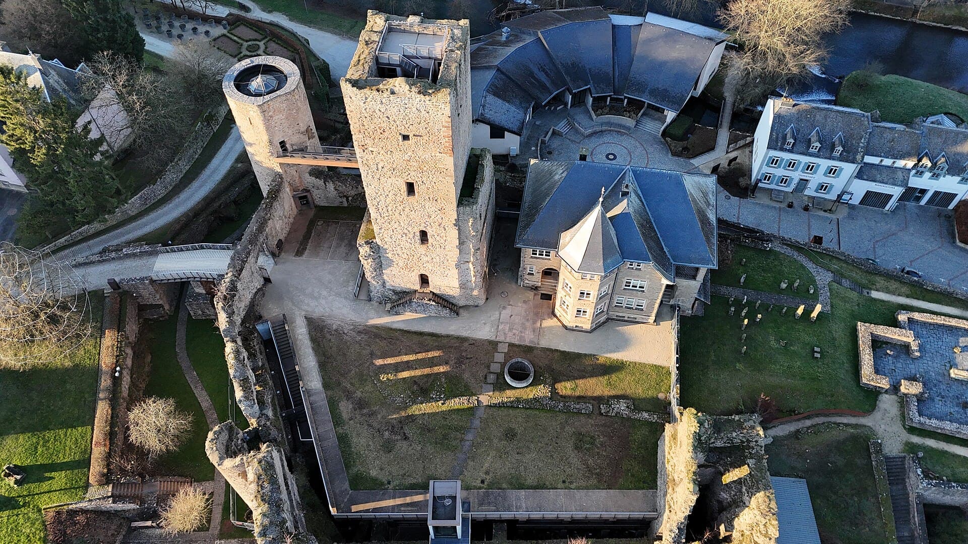 Useldange Castle