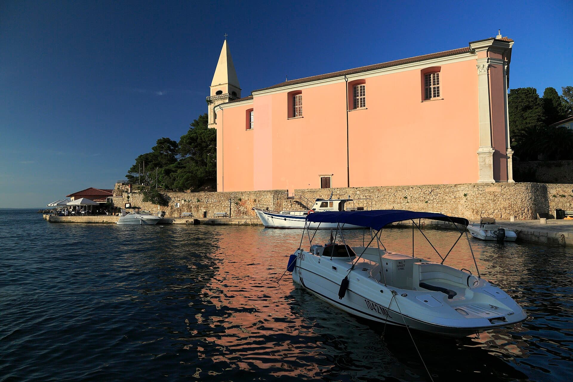 Veli Lošinj, Lošinj