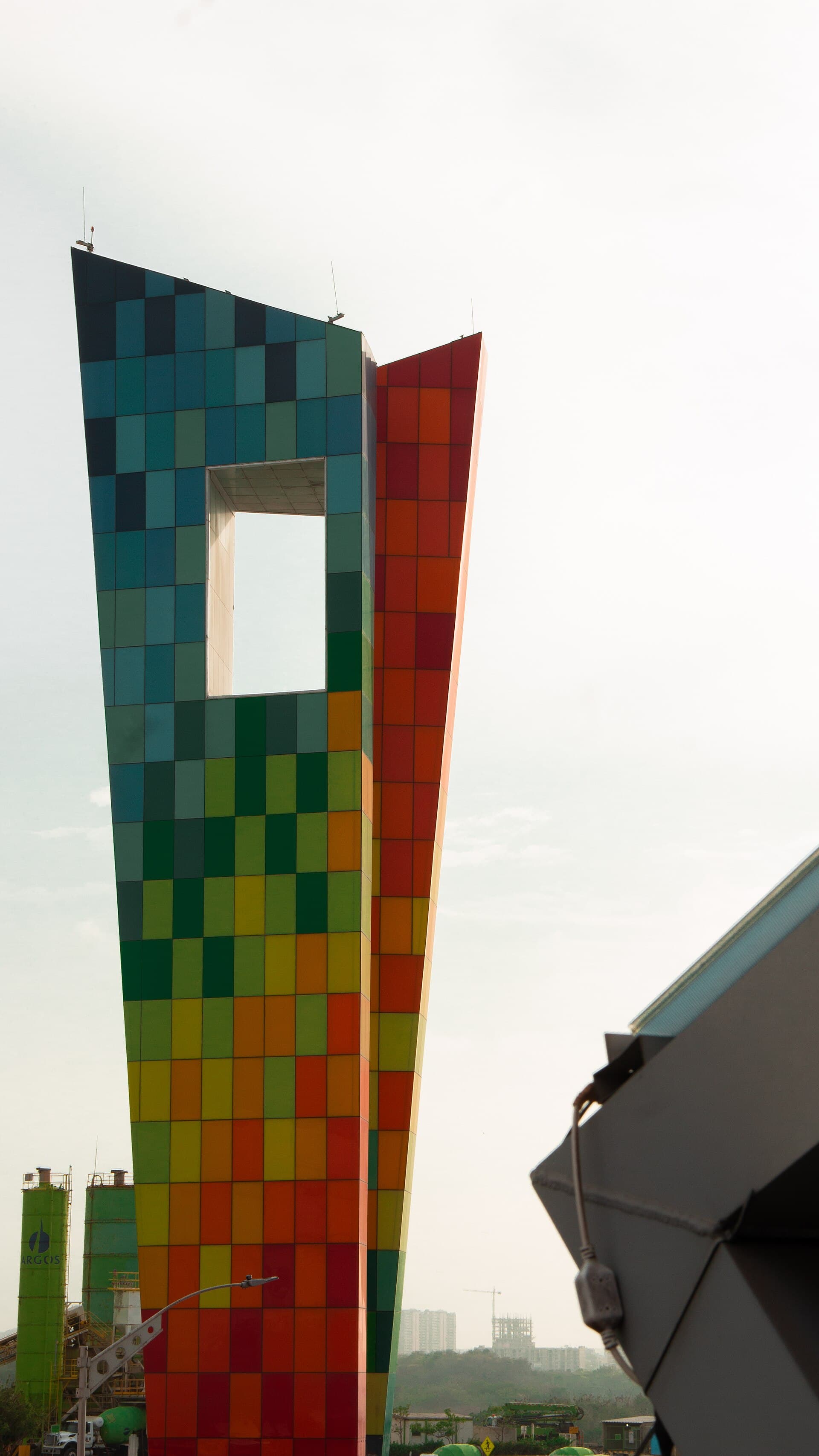 Ventana al Mundo monument