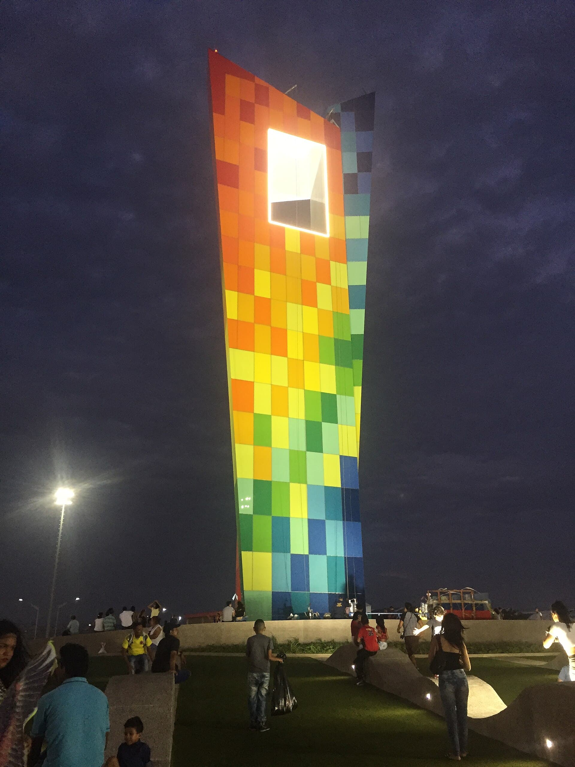 Ventana al Mundo monument