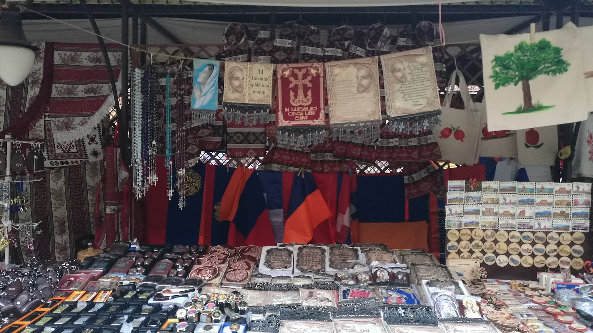 Vernissage Market