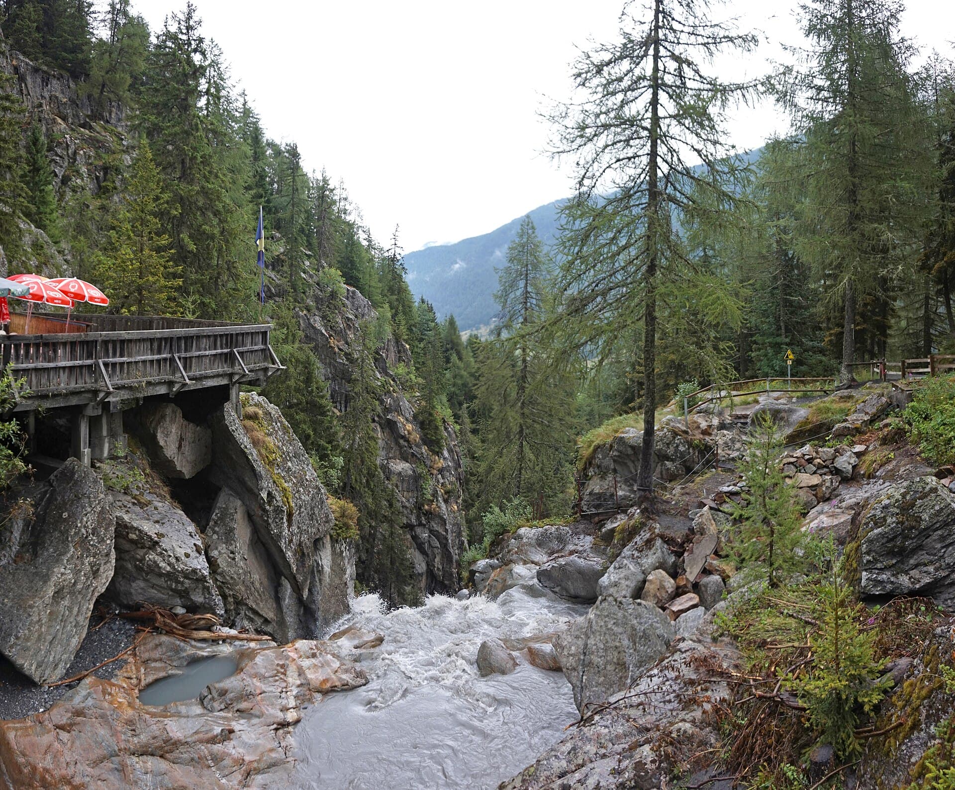 Bérard Waterfall, Vallorcine
